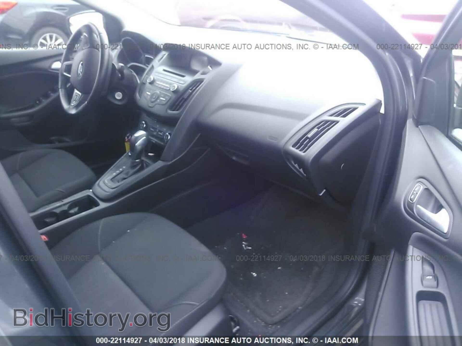 2015 Ford Focus - VIN: 1FADP3F24FL218639 - Photo 5