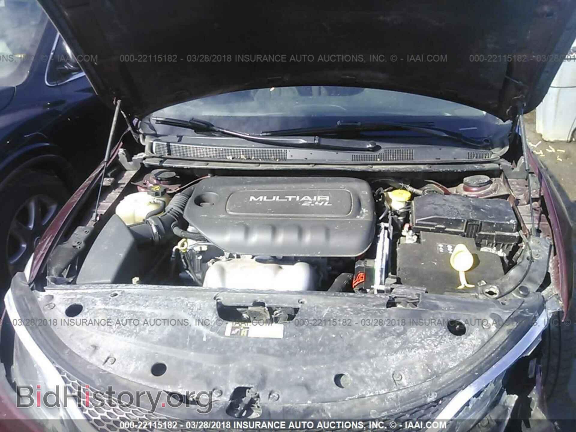2016 Chrysler 200 - VIN: 1C3CCCAB1GN143112 - Photo 10