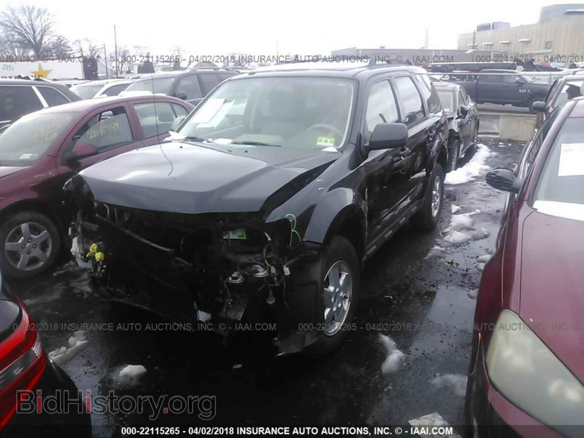2011 Ford Escape - VIN: 1FMCU0DG6BKC27463 - Фото 2
