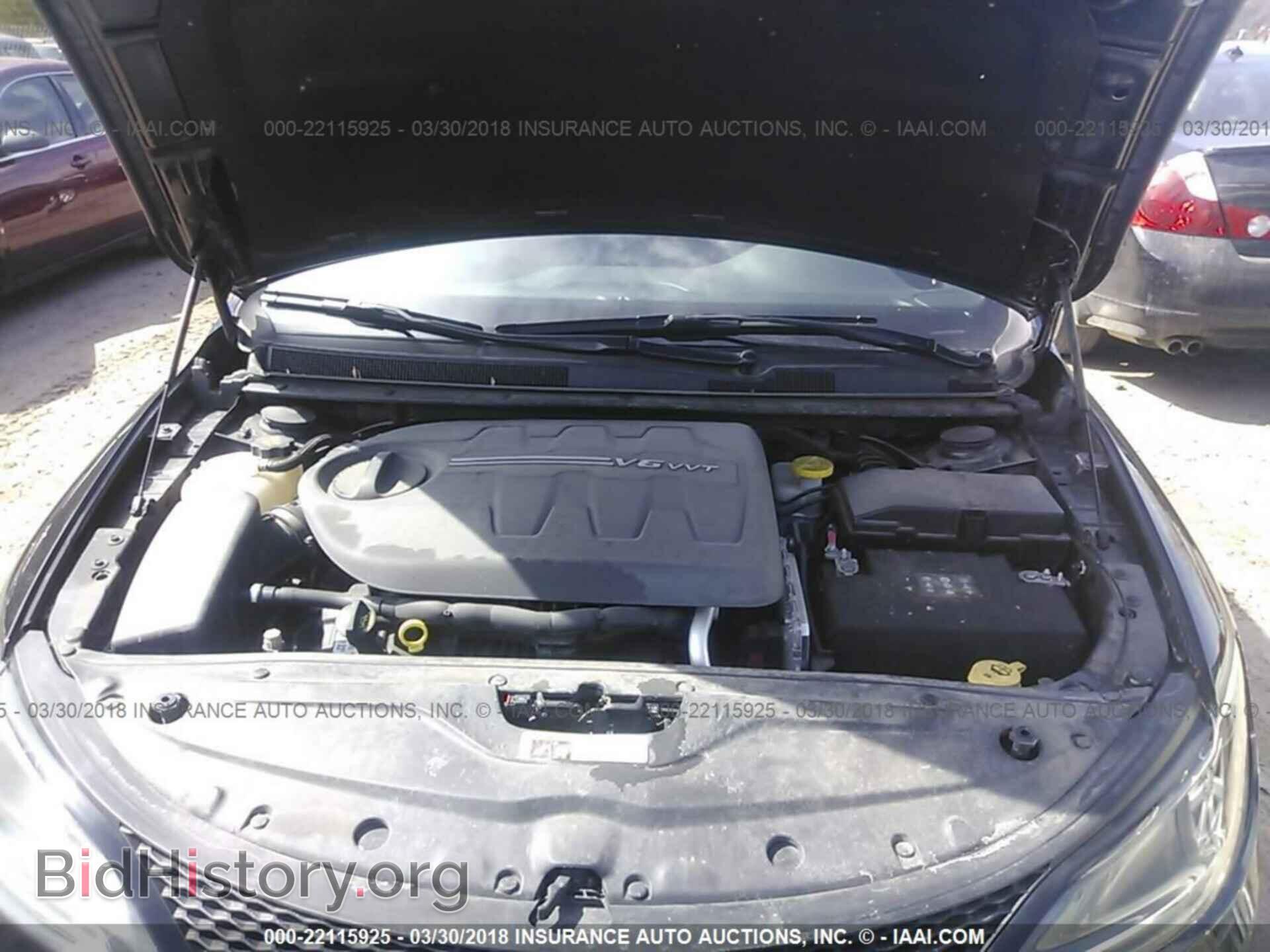 2015 Chrysler 200 - VIN: 1C3CCCBG3FN672828 - Photo 10