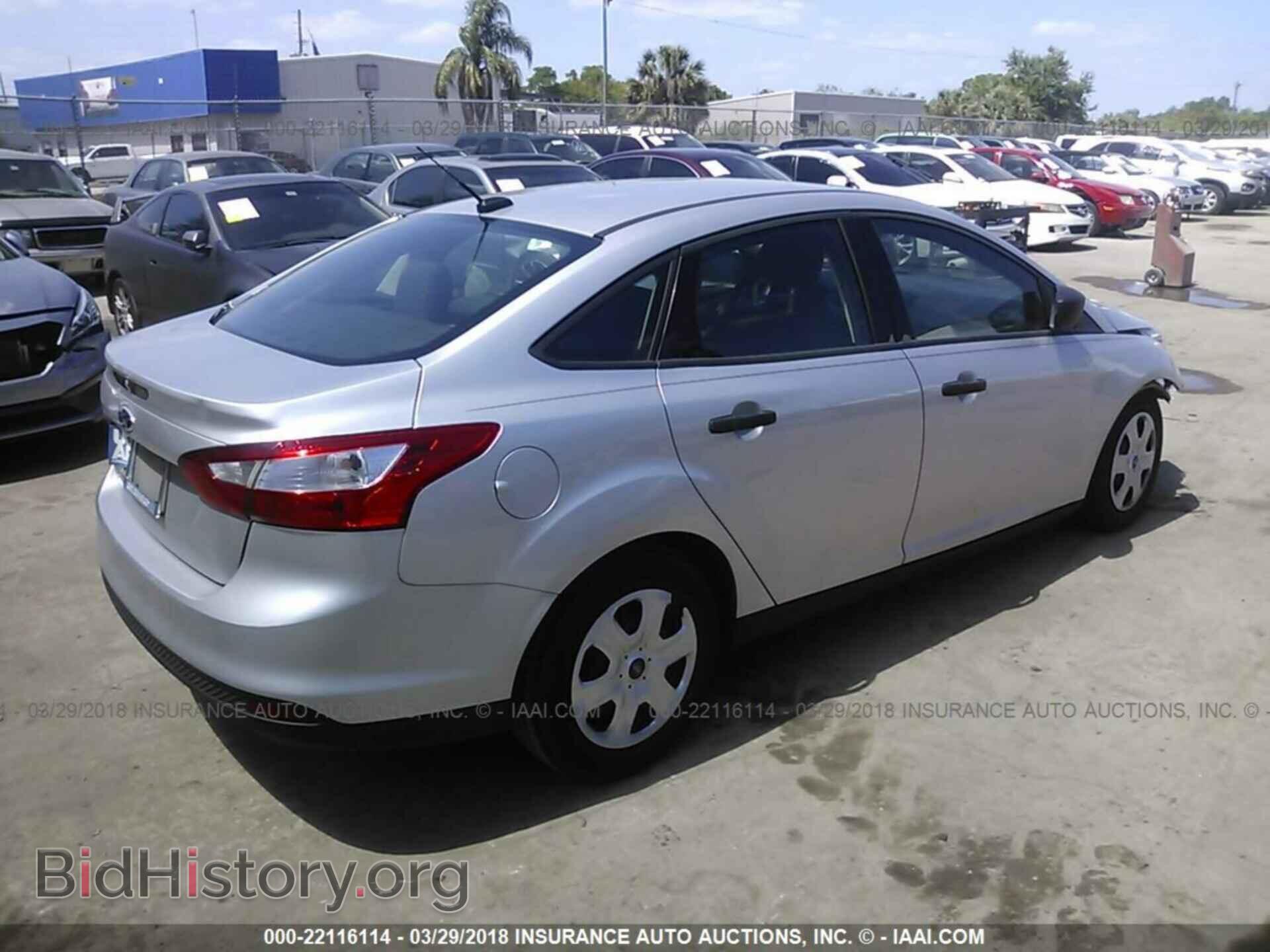 2012 Ford Focus - VIN: 1FAHP3E29CL308786 - Photo 4