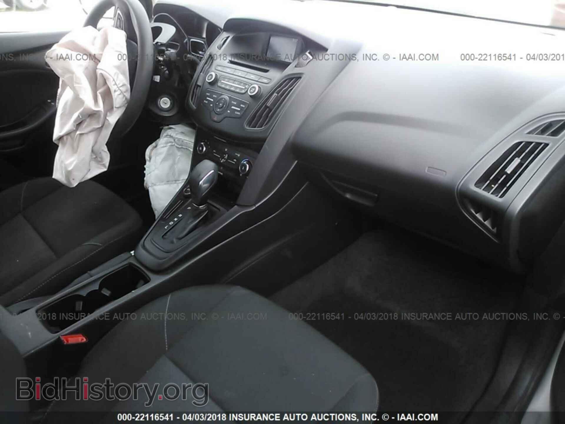 2017 Ford Focus - VIN: 1FADP3E22HL204825 - Фото 5