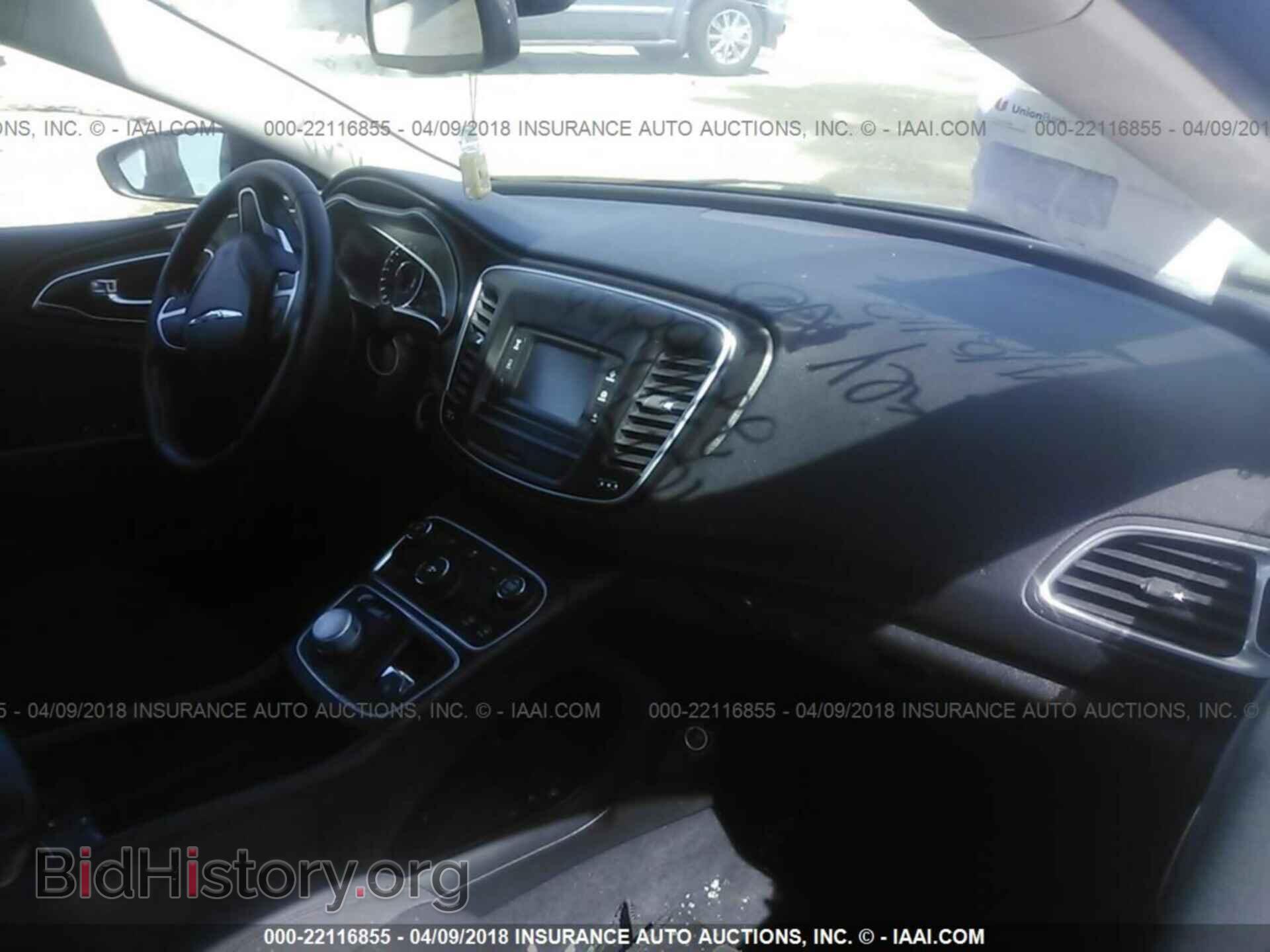 2016 Chrysler 200 - VIN: 1C3CCCAB4GN106569 - Photo 5