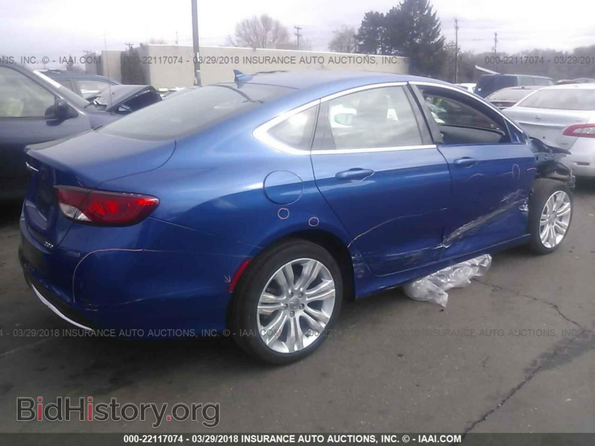 2015 Chrysler 200 - VIN: 1C3CCCAB7FN653012 - Photo 4
