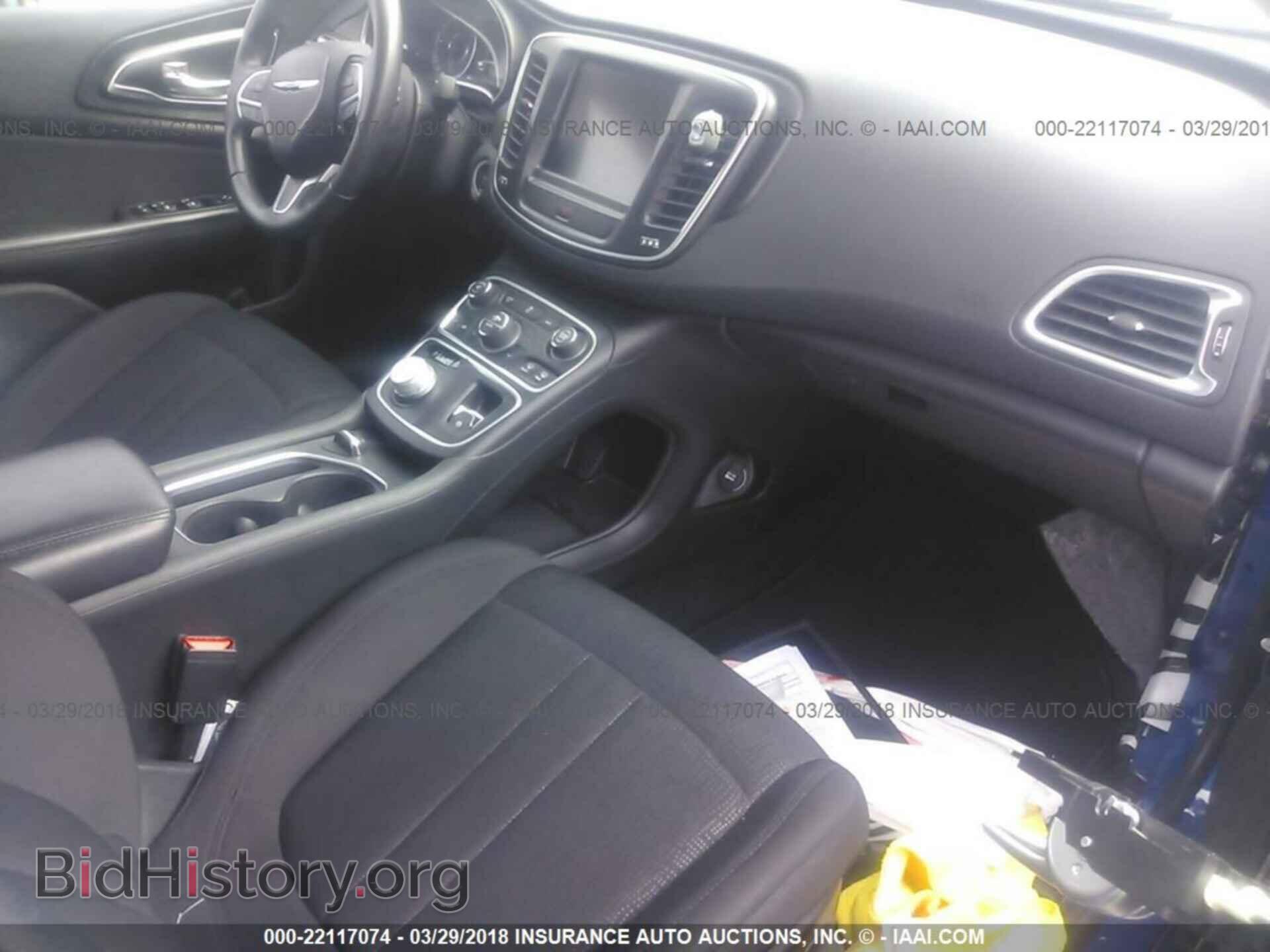 2015 Chrysler 200 - VIN: 1C3CCCAB7FN653012 - Photo 5