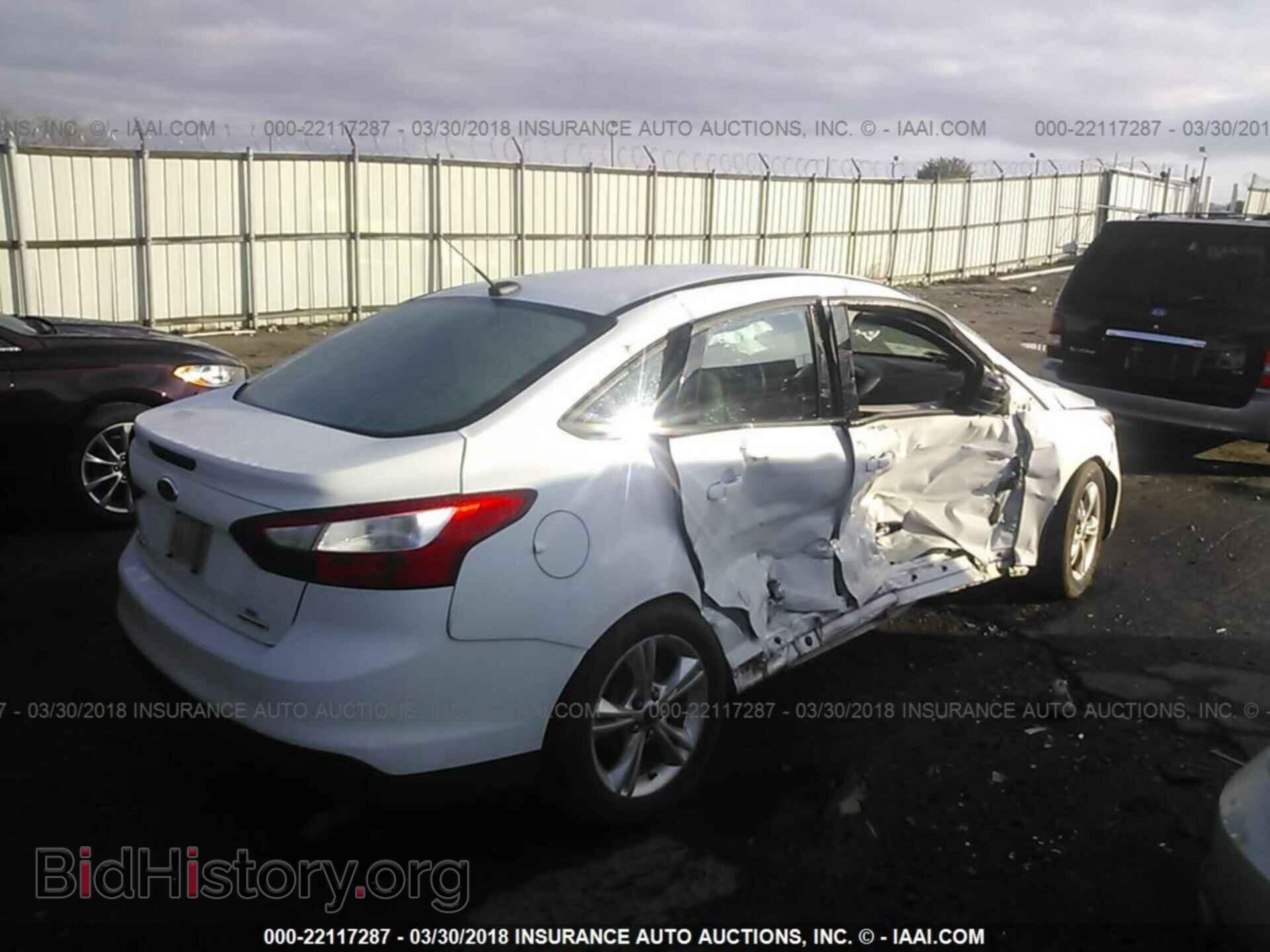 2014 Ford Focus - VIN: 1FADP3F25EL266097 - Фото 4