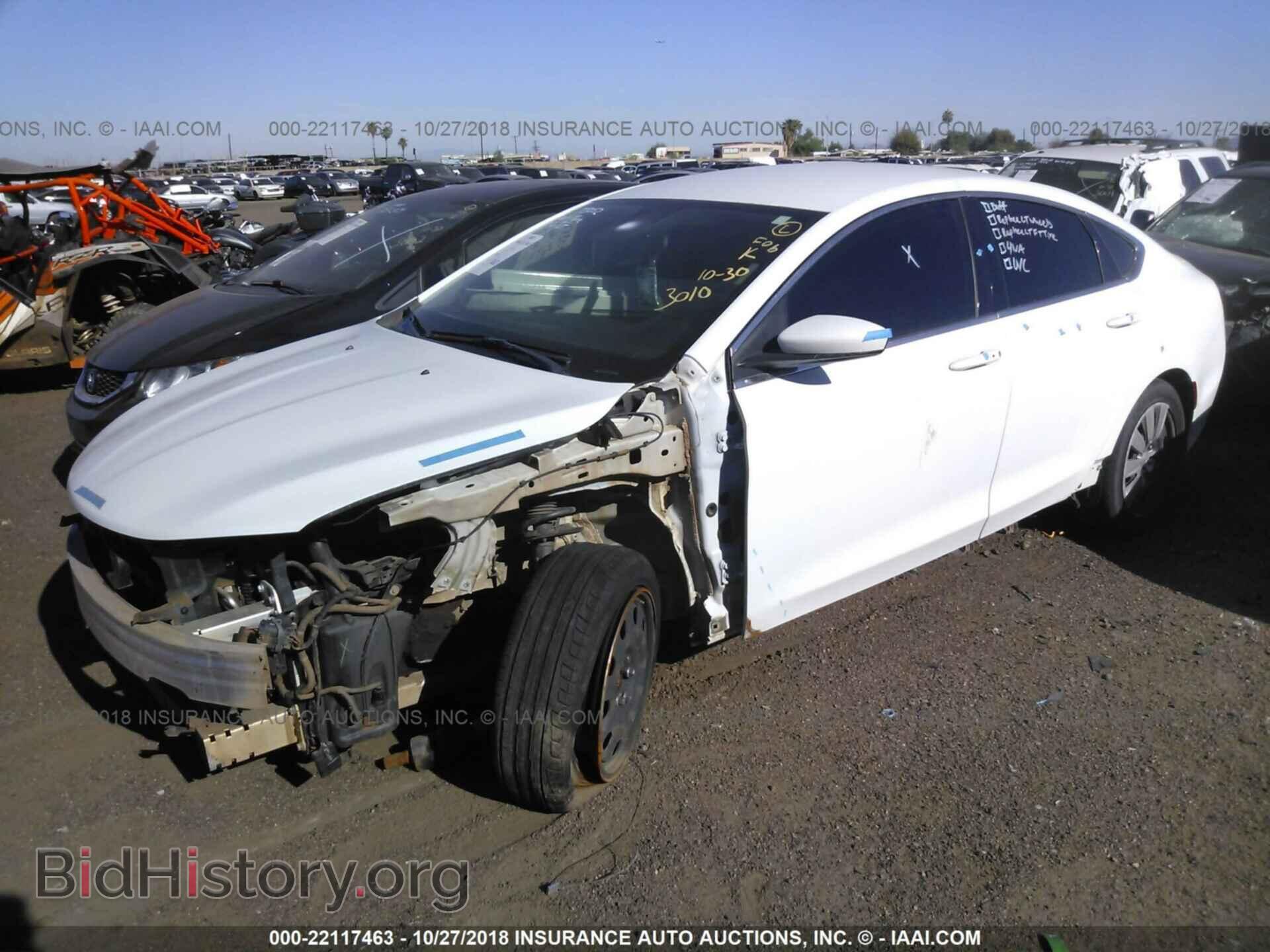 2015 Chrysler 200 - VIN: 1C3CCCFB7FN569510 - Photo 2