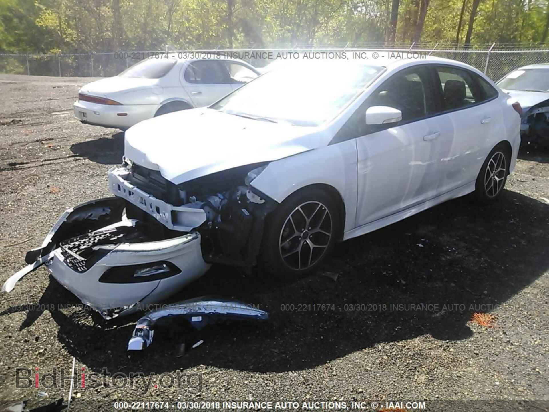 2015 Ford Focus - VIN: 1FADP3F21FL267541 - Photo 2