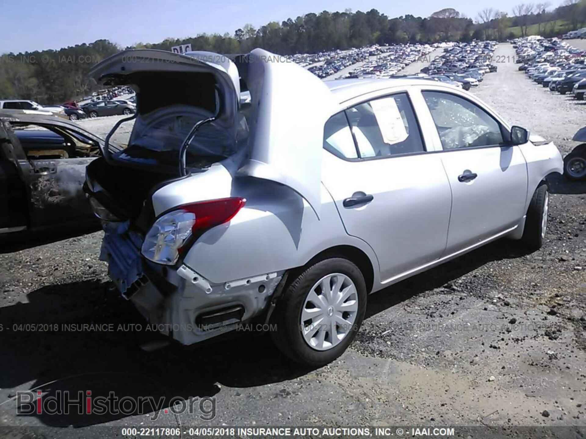 2017 Nissan Versa - VIN: 3N1CN7AP3HL893477 - Photo 4