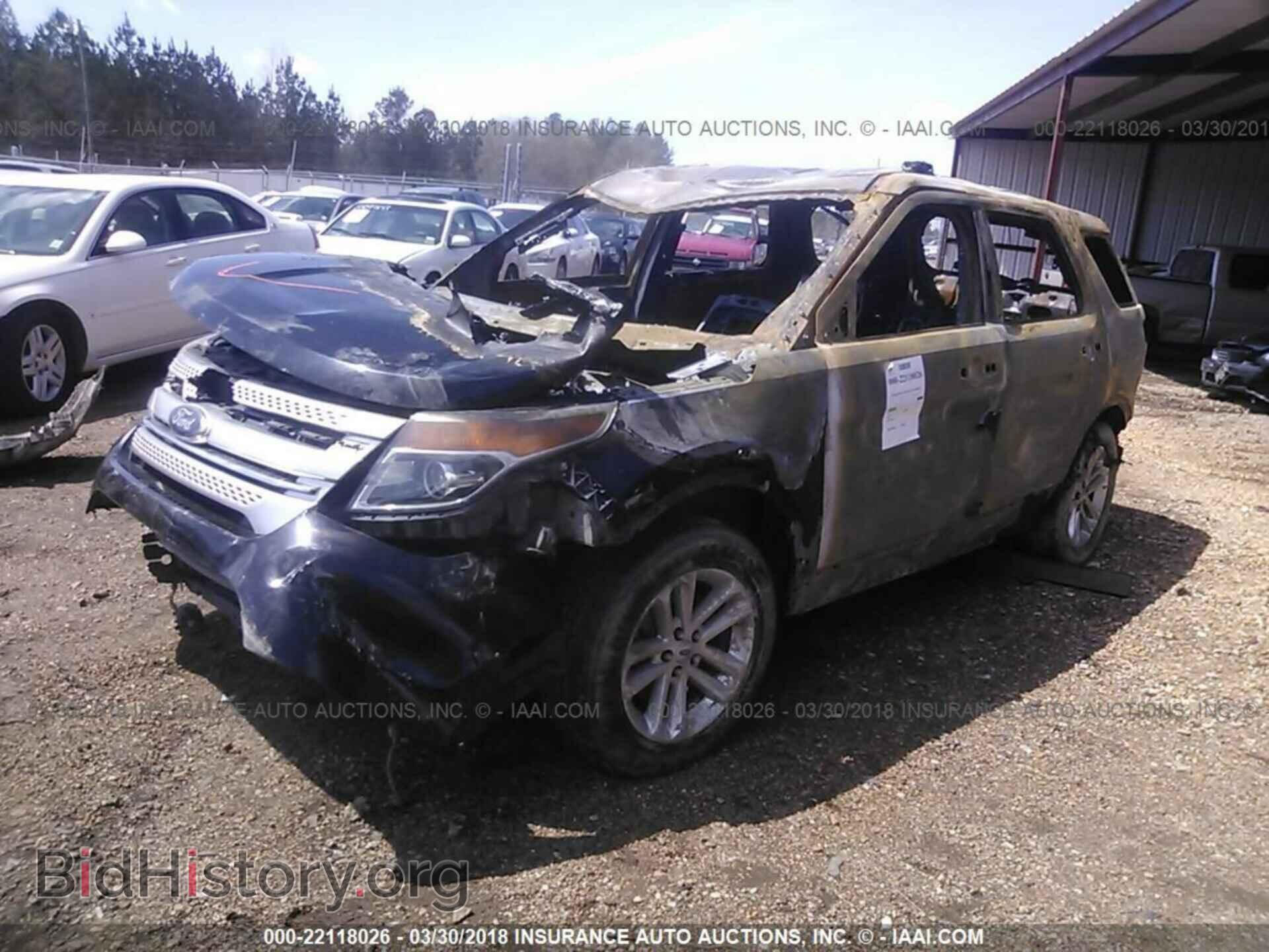 2011 Ford Explorer - VIN: 1FMHK7D83BGA88604 - Фото 2