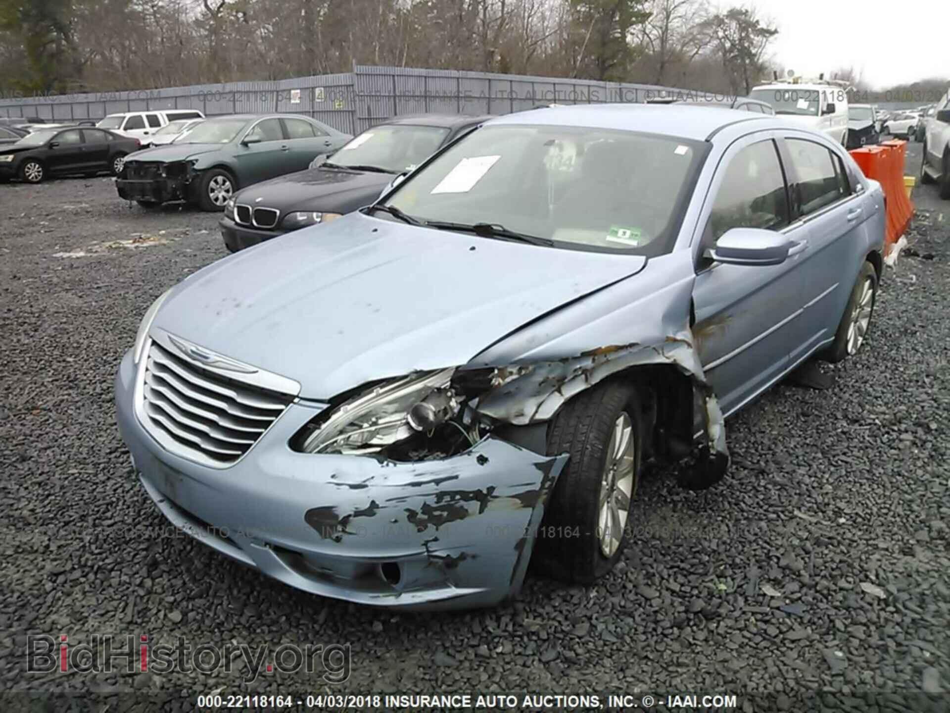 2012 Chrysler 200 - VIN: 1C3CCBBB3CN239388 - Фото 2