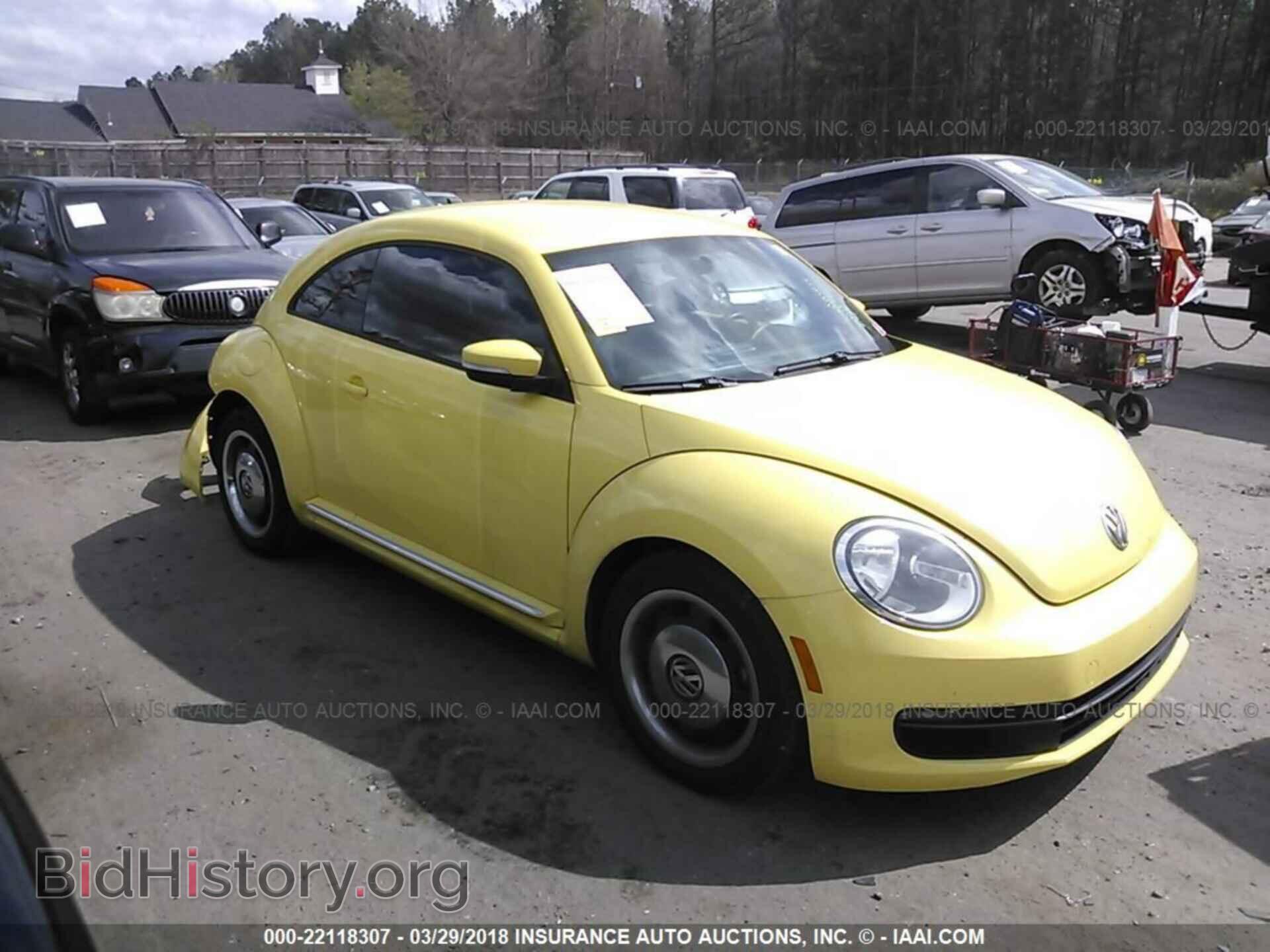 Фотография 3VWJP7AT0CM619004 - Volkswagen Beetle 2012