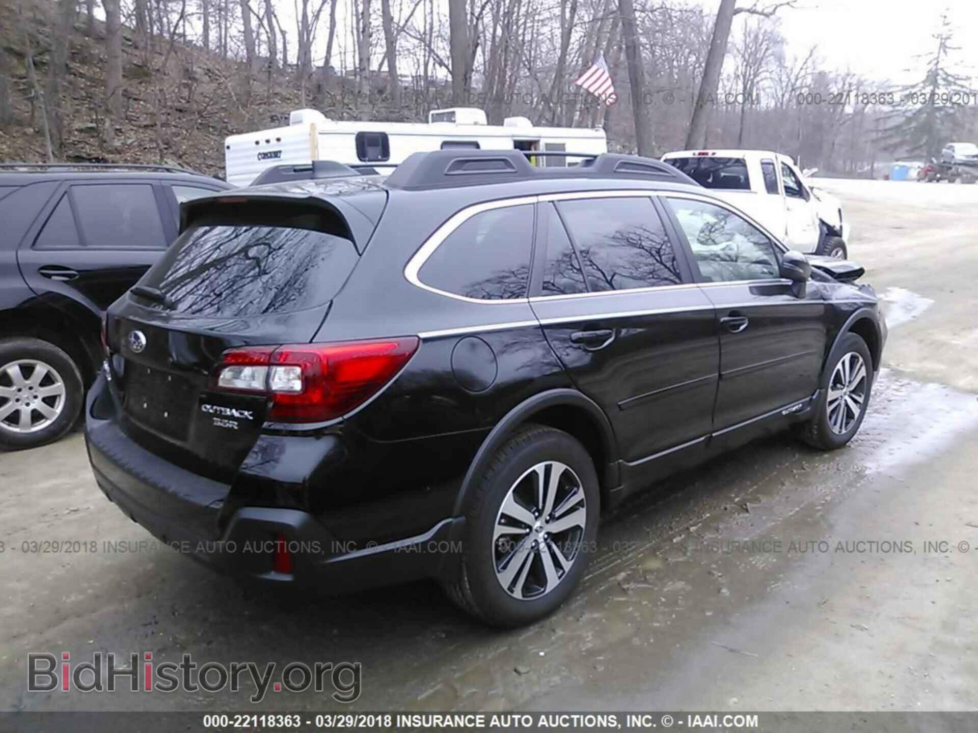 2018 Subaru Outback - VIN: 4S4BSENC7J3201196 - Фото 4