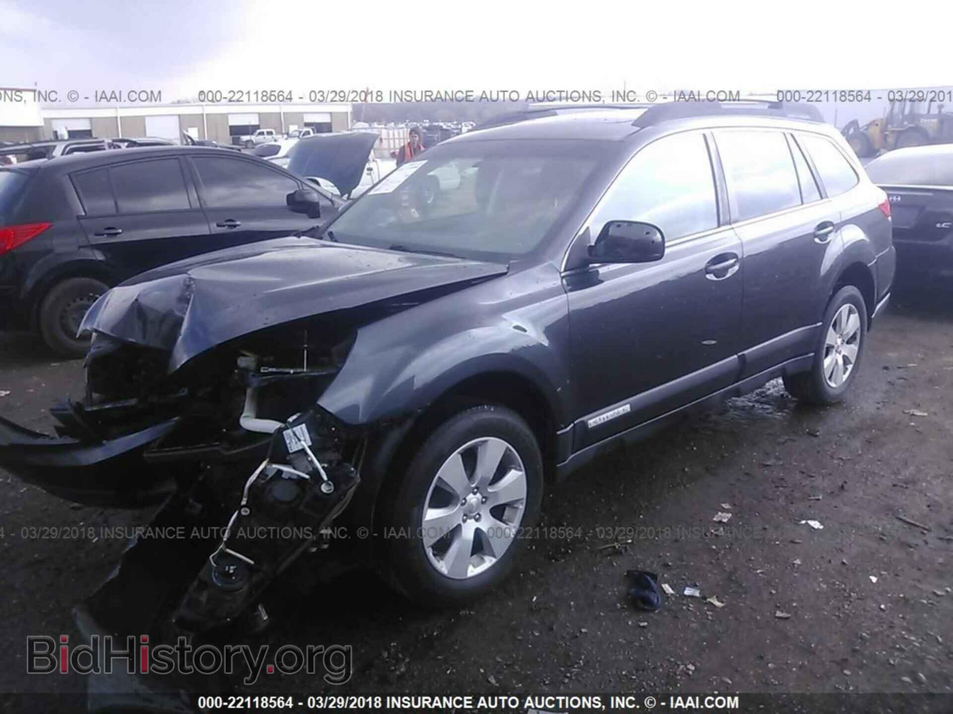 2012 Subaru Outback - VIN: 4S4BRCGC5C3232043 - Photo 2