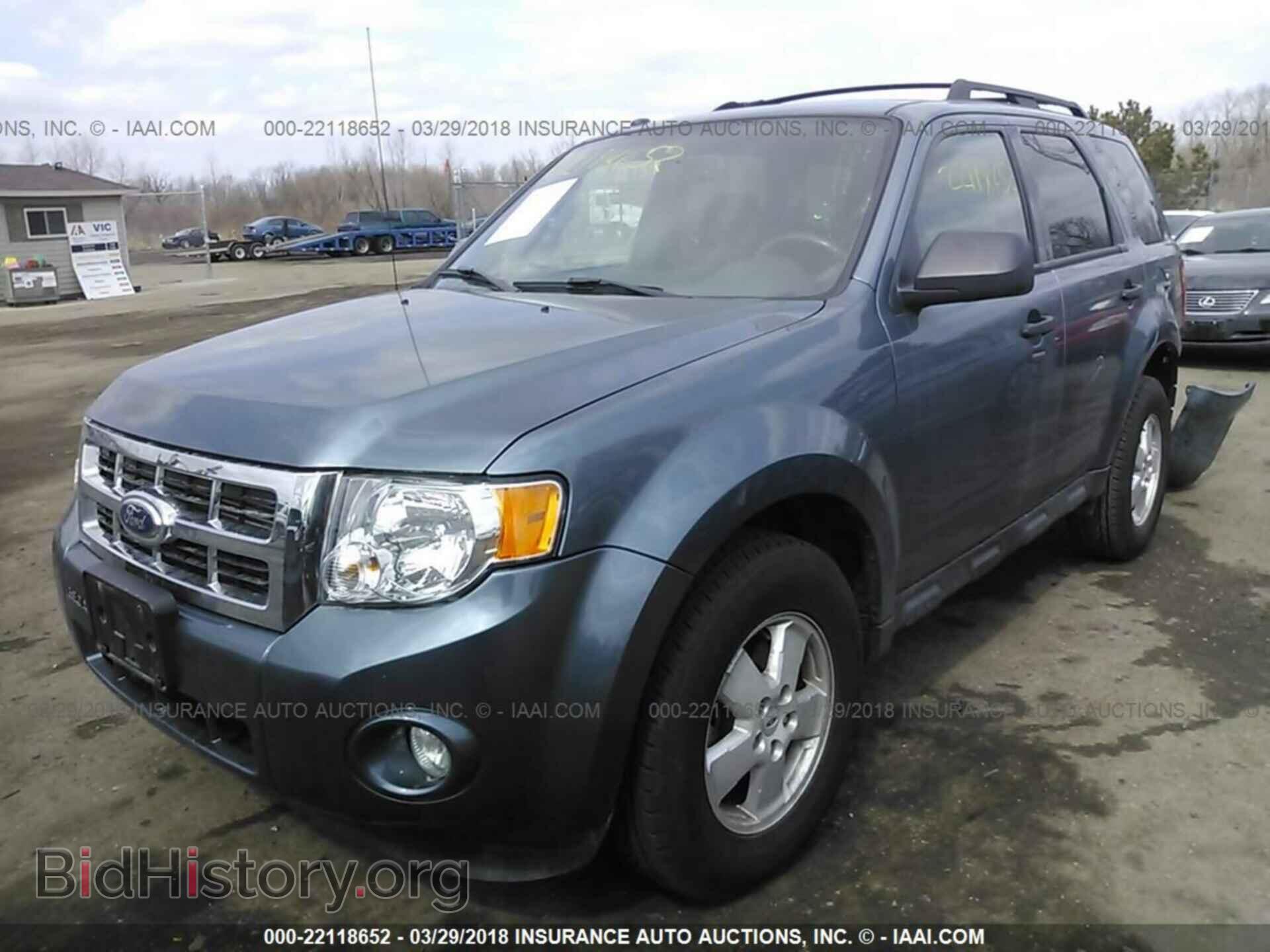2012 Ford Escape - VIN: 1FMCU0D70CKA27339 - Фото 2