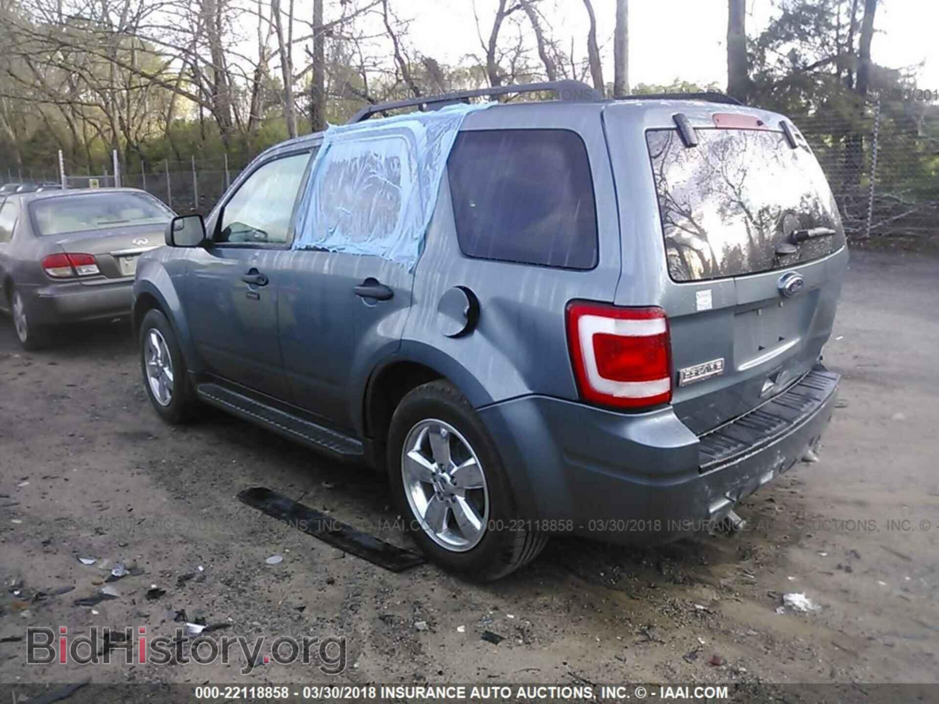 2011 Ford Escape - VIN: 1FMCU0D76BKC35384 - Photo 3