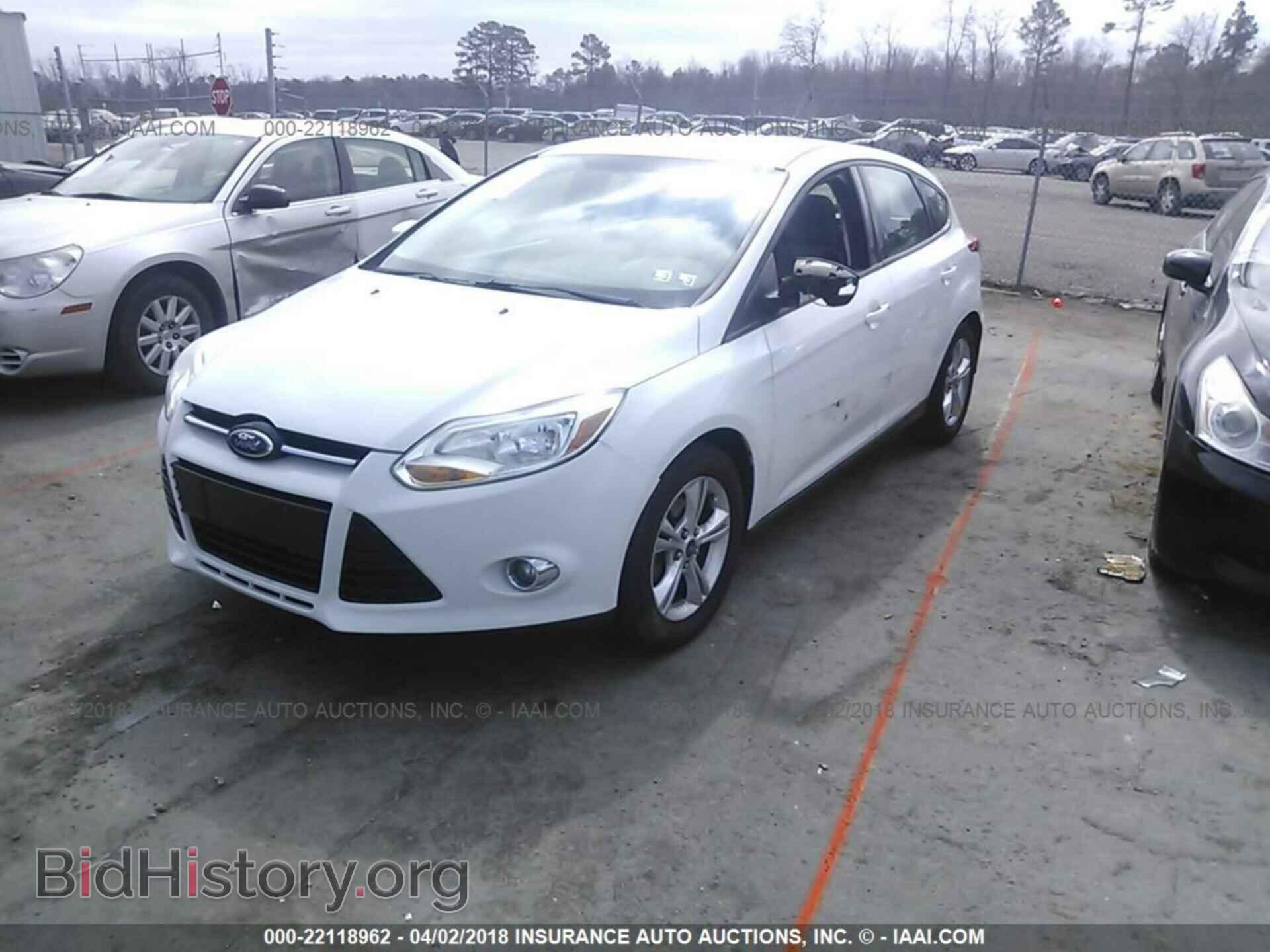 2012 Ford Focus - VIN: 1FAHP3K24CL389765 - Photo 2