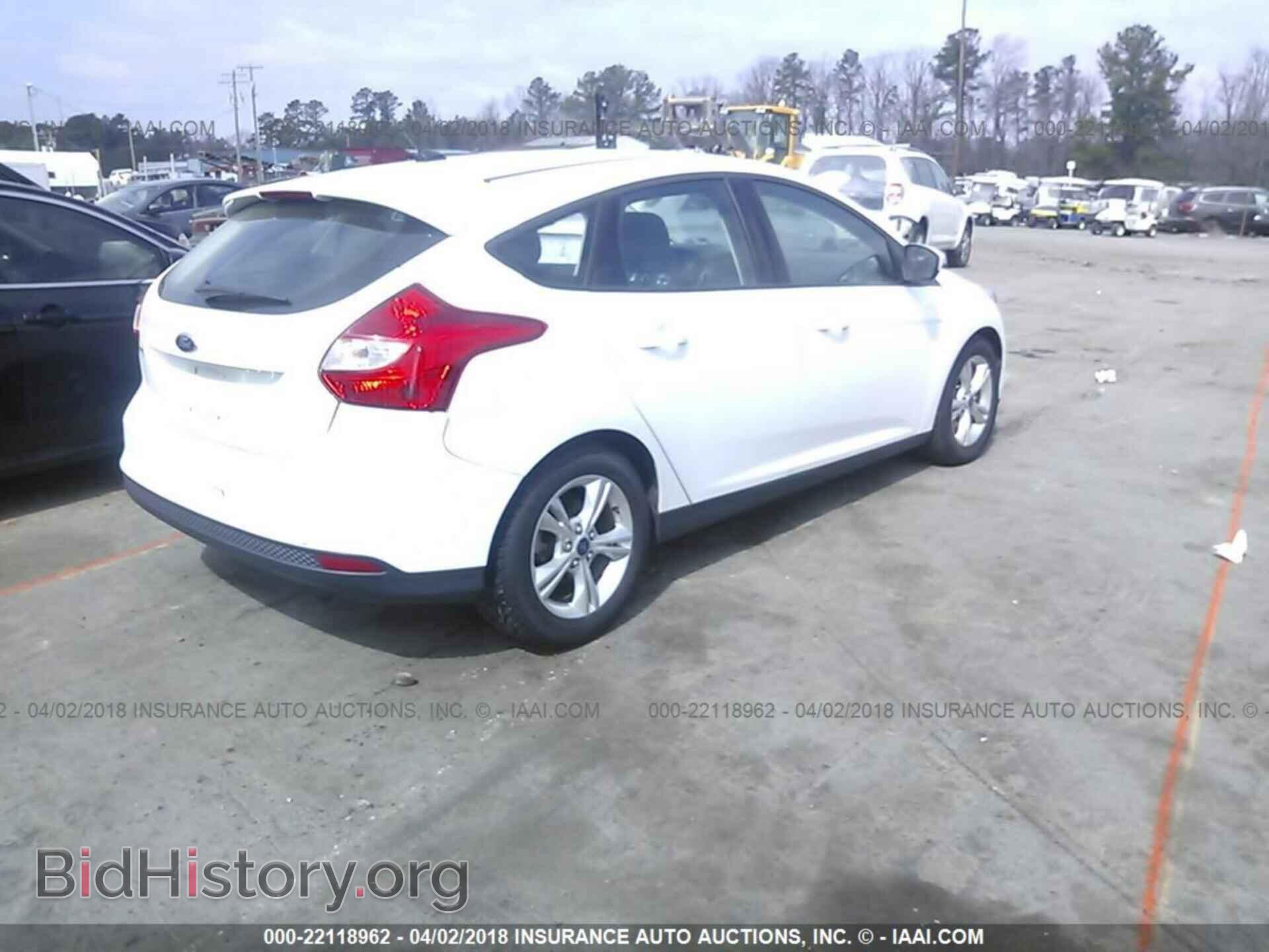 2012 Ford Focus - VIN: 1FAHP3K24CL389765 - Photo 4