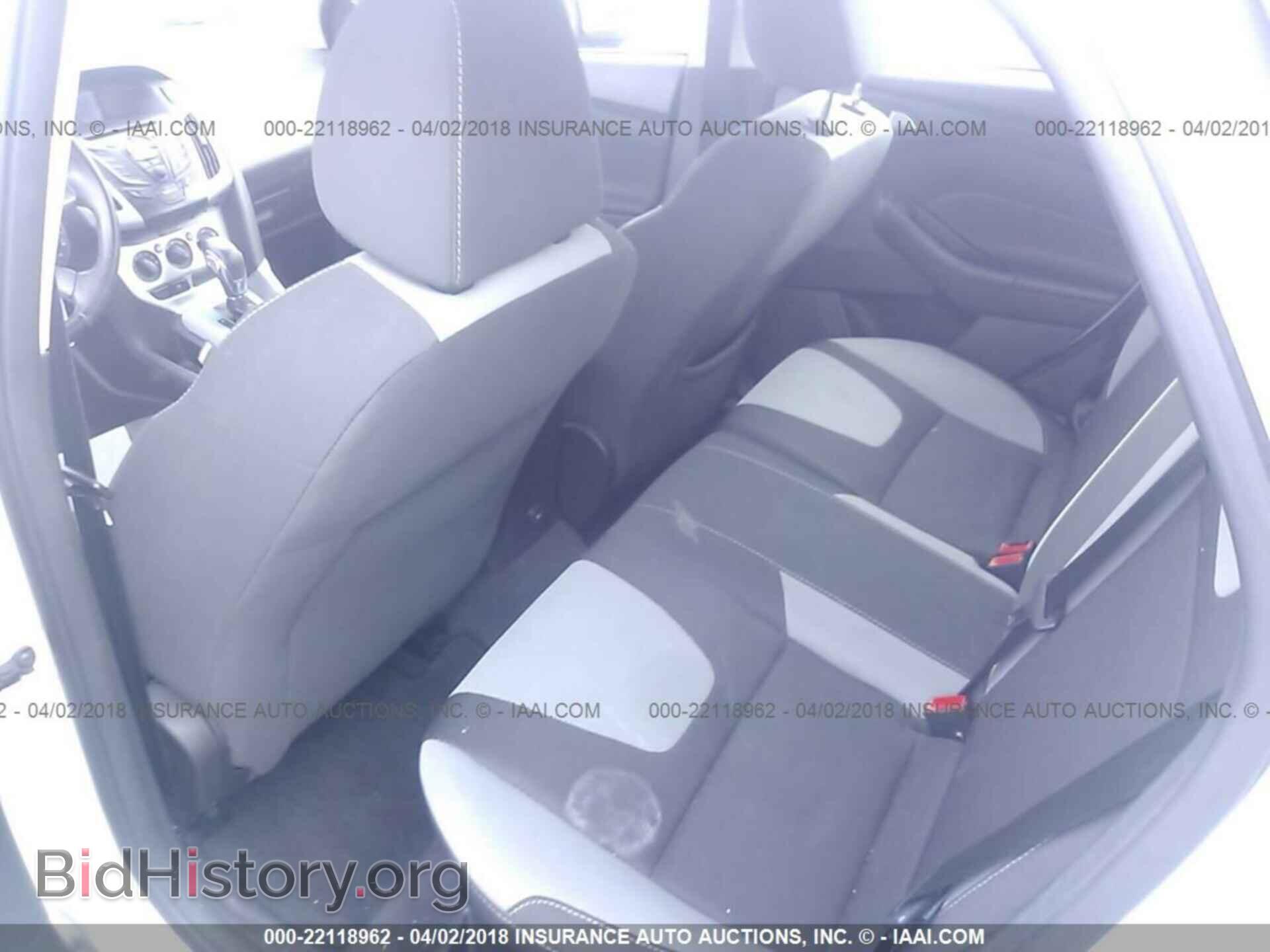 2012 Ford Focus - VIN: 1FAHP3K24CL389765 - Photo 8