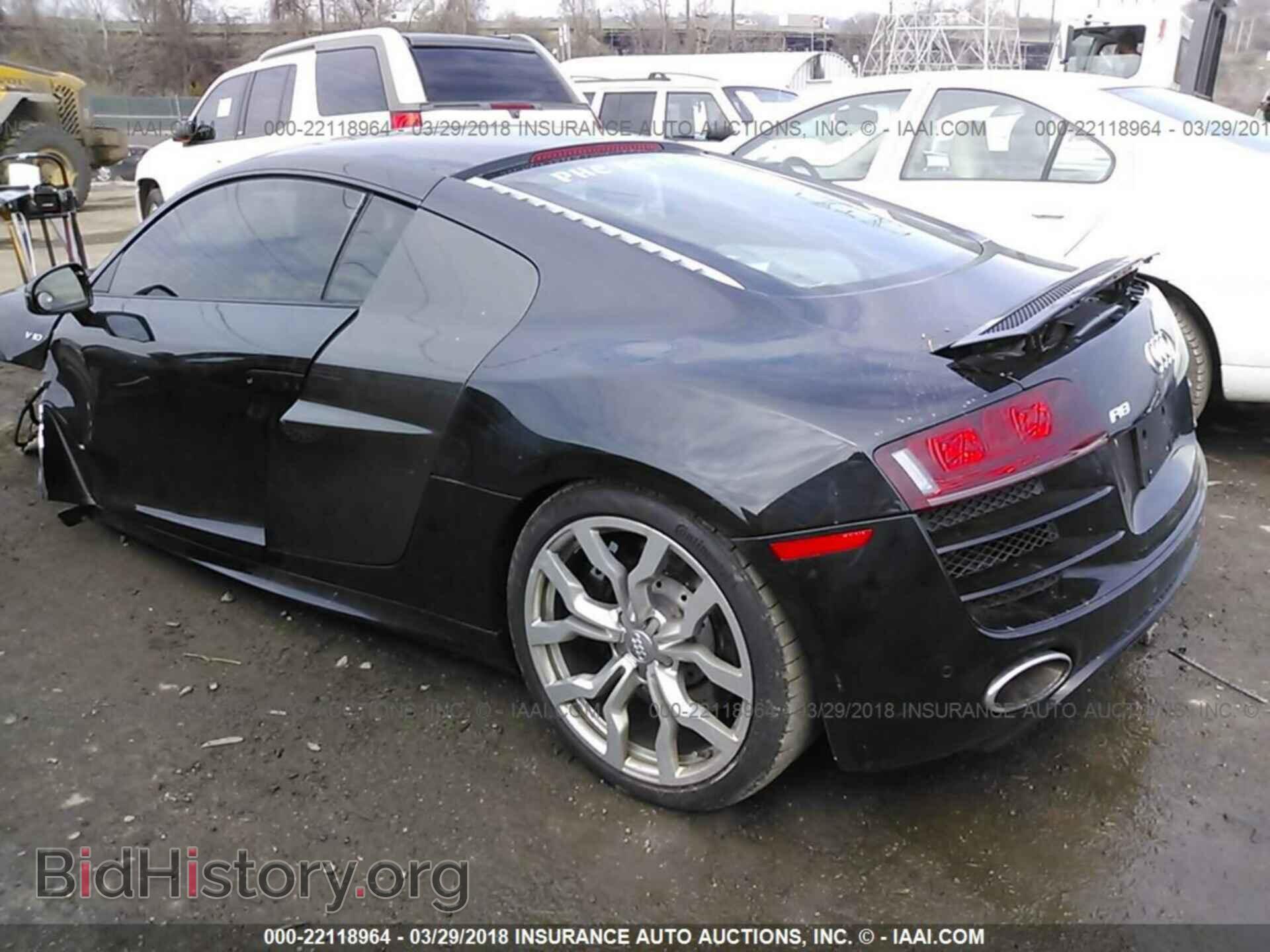 2011 Audi R8 - VIN: WUAENAFG7BN002922 - Фото 3