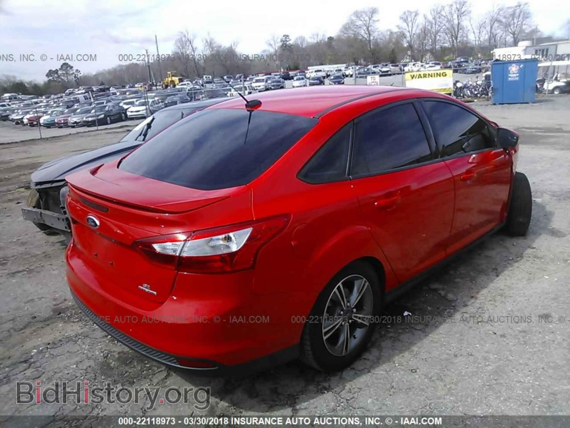 2014 Ford Focus - VIN: 1FADP3F22EL243862 - Photo 4
