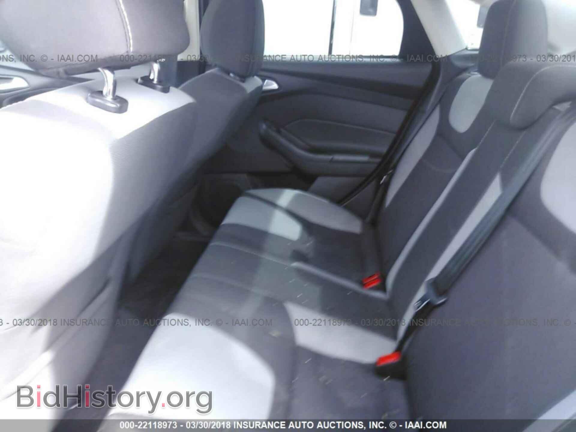 2014 Ford Focus - VIN: 1FADP3F22EL243862 - Photo 8