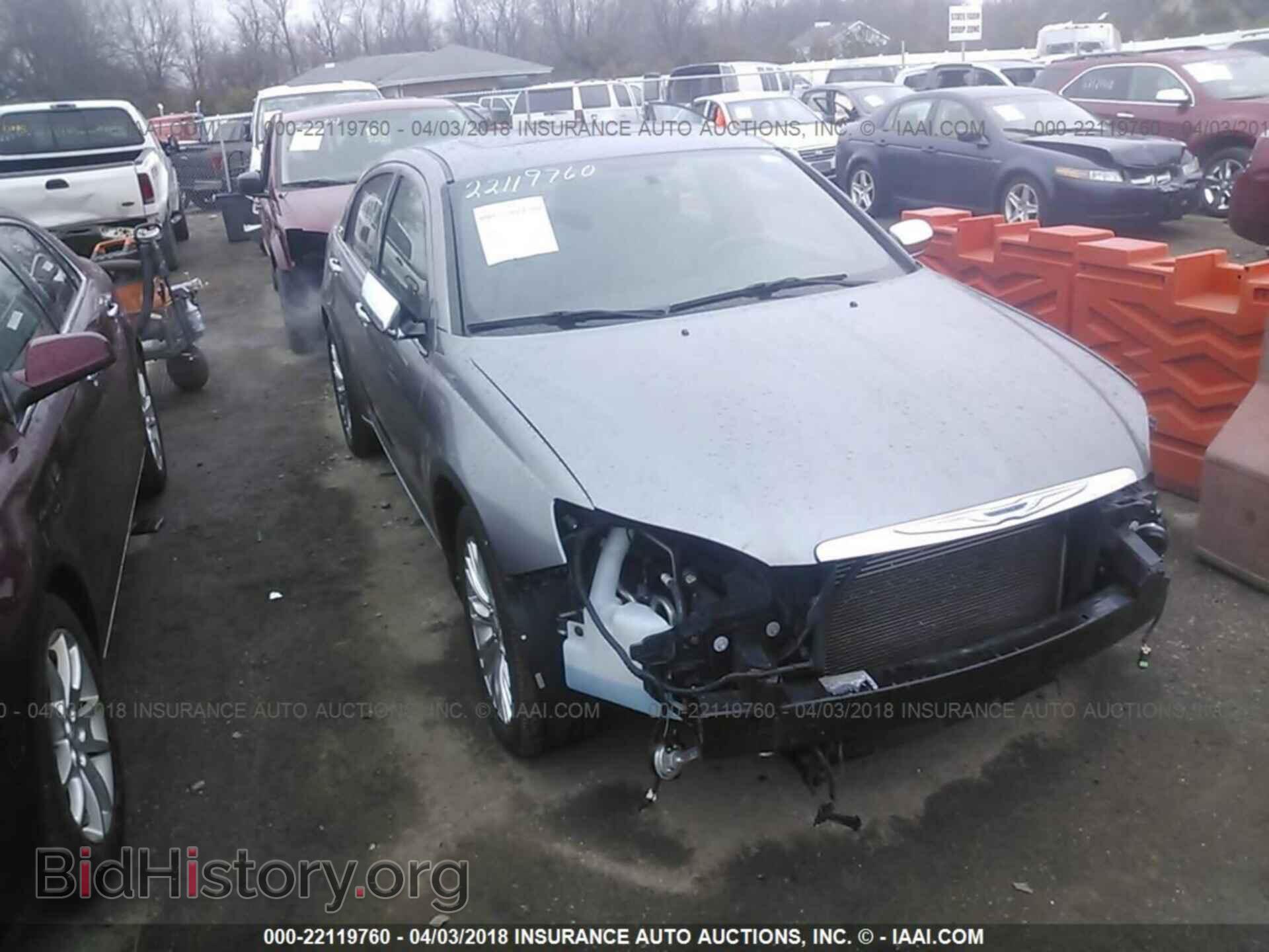 Photo 1C3BC2FG6BN590330 - Chrysler 200 2011
