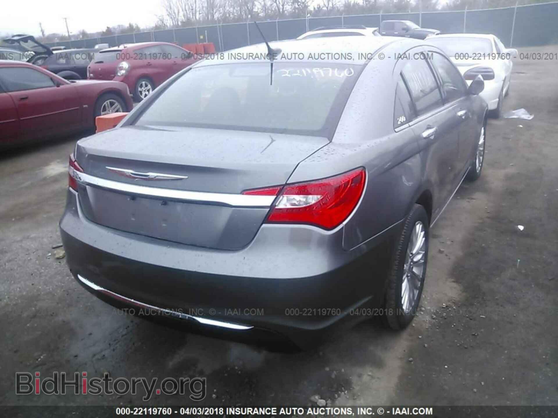2011 Chrysler 200 - VIN: 1C3BC2FG6BN590330 - Photo 4