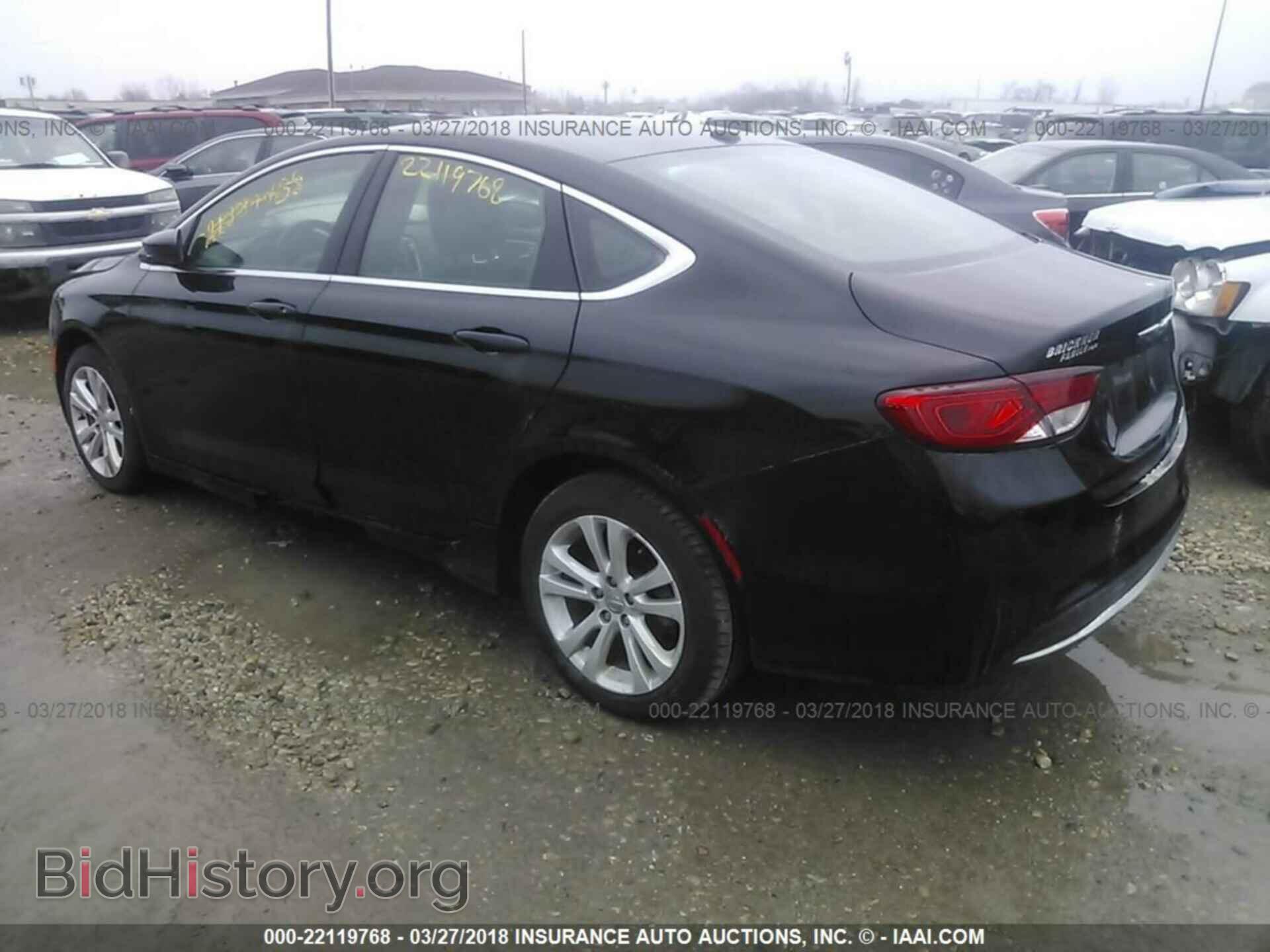 2015 Chrysler 200 - VIN: 1C3CCCAB3FN592404 - Photo 3