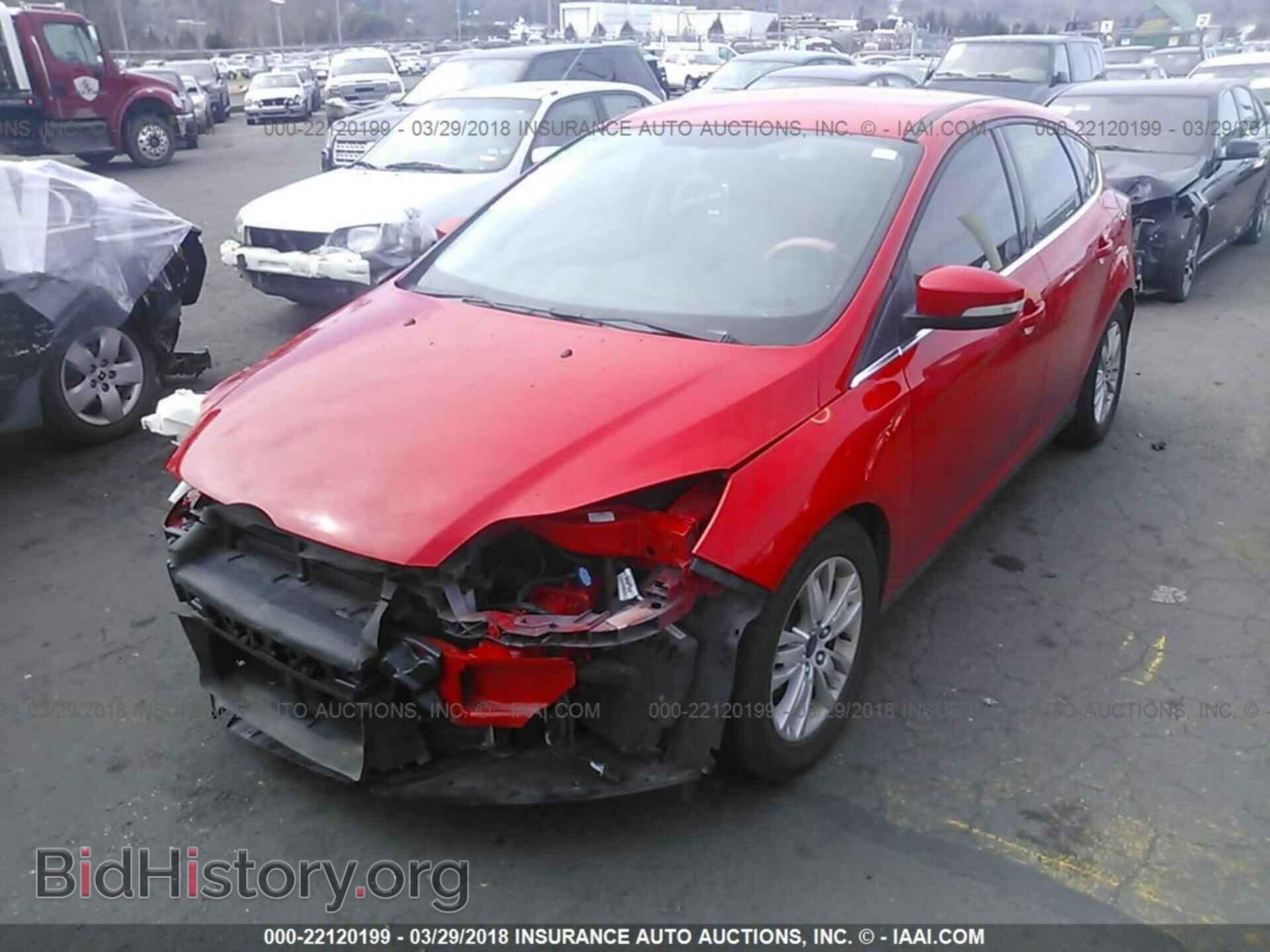 2012 Ford Focus - VIN: 1FAHP3M26CL367957 - Photo 2