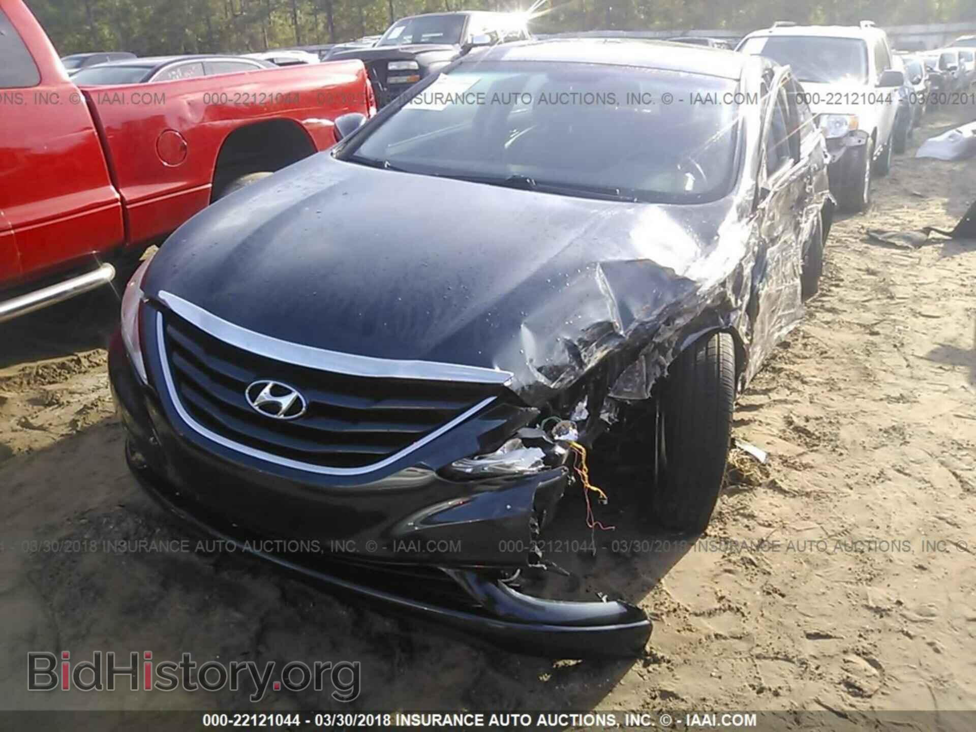 2012 Hyundai Sonata - VIN: 5NPEB4AC1CH488351 - Фото 2