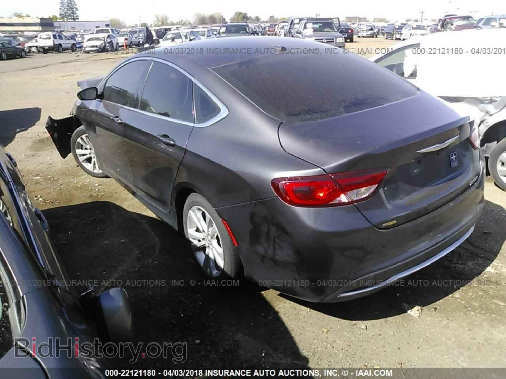 2015 Chrysler 200 - VIN: 1C3CCCAB2FN621469 - Photo 3