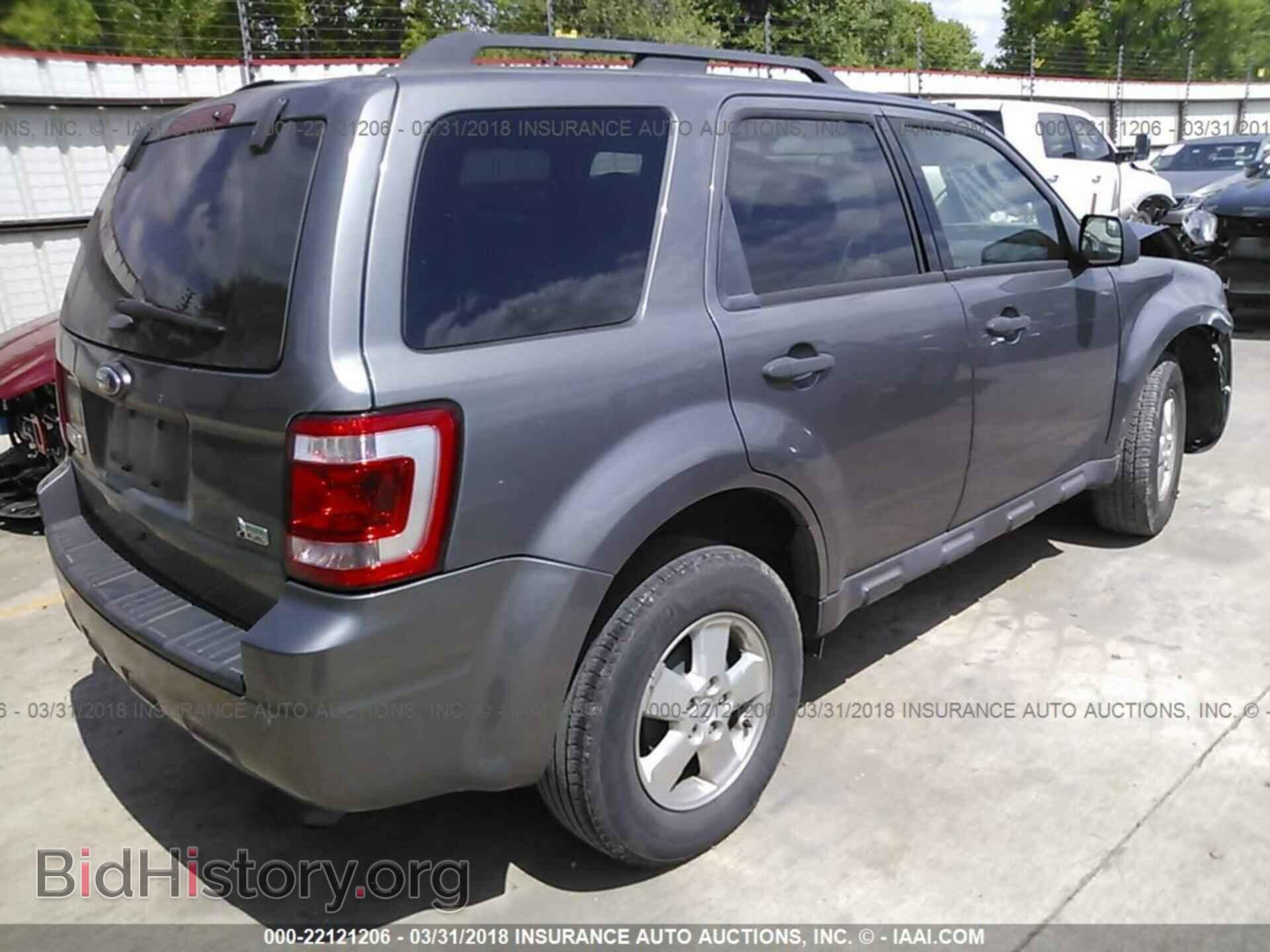 2012 Ford Escape - VIN: 1FMCU0DG8CKB32064 - Фото 4