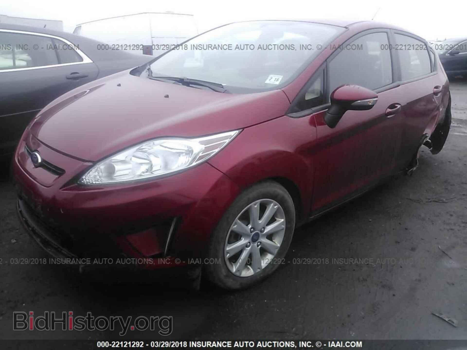 2013 Ford Fiesta - VIN: 3FADP4EJ5DM143752 - Фото 2