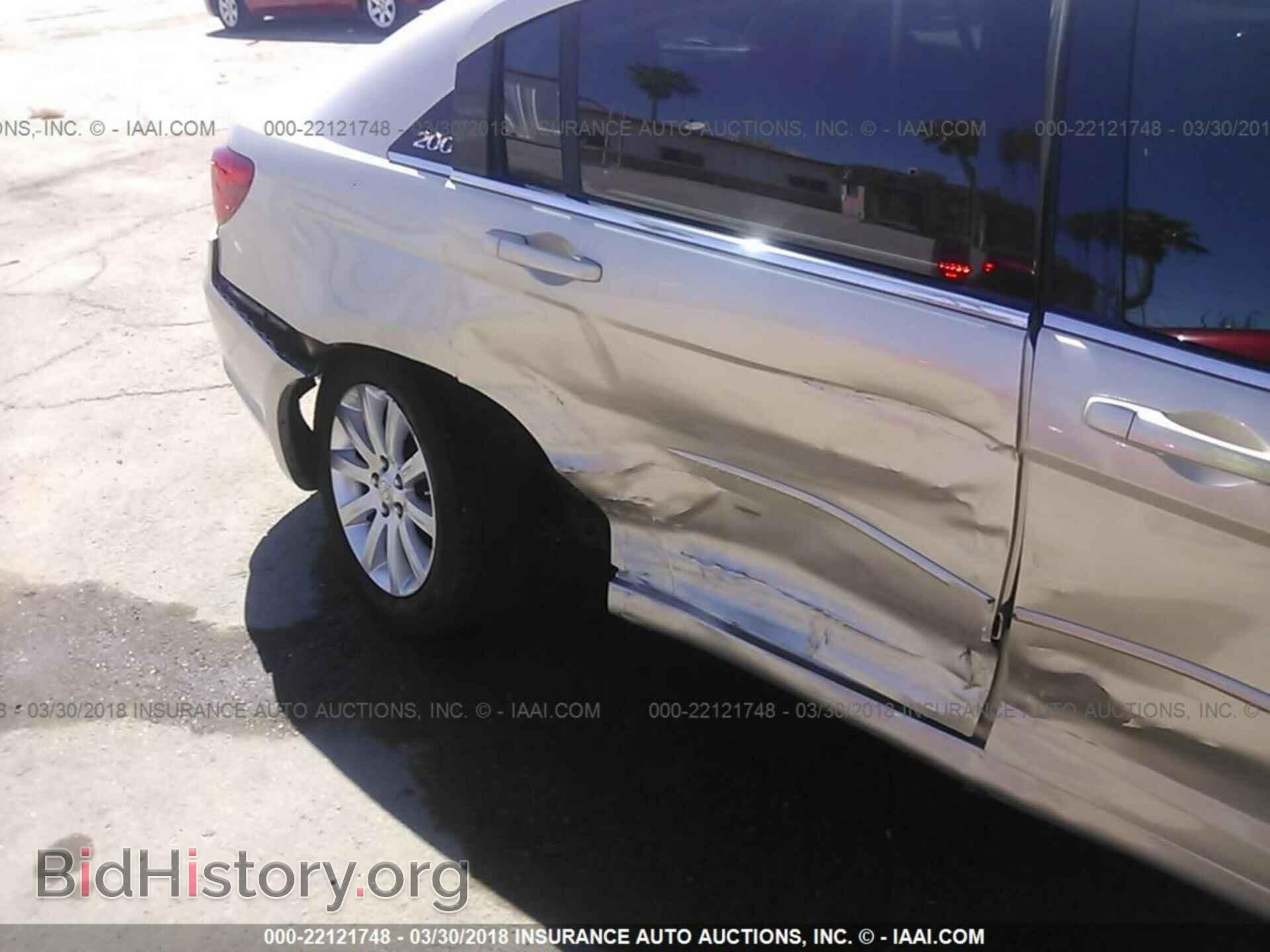 2013 Chrysler 200 - VIN: 1C3CCBBG2DN678496 - Photo 6
