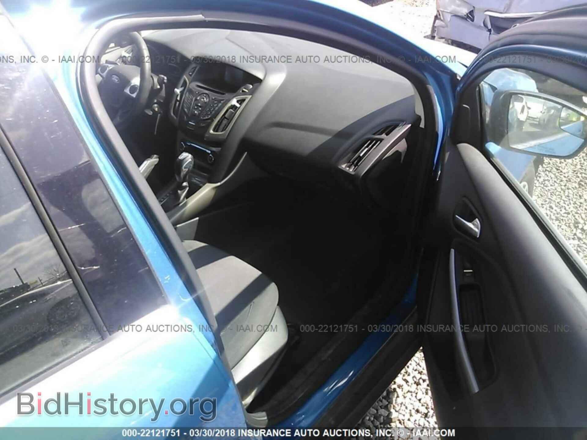 2012 Ford Focus - VIN: 1FAHP3M24CL315467 - Photo 5