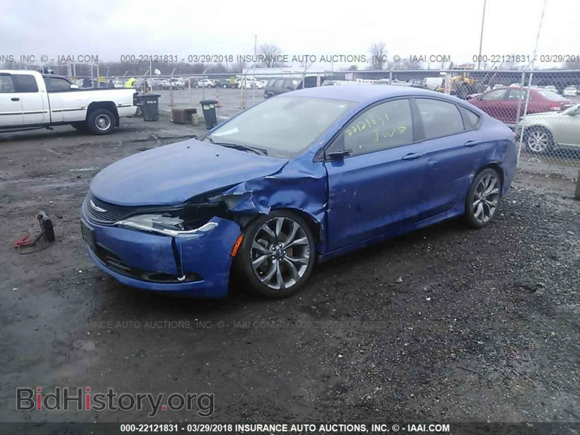 2015 Chrysler 200 - VIN: 1C3CCCBB0FN614535 - Фото 2