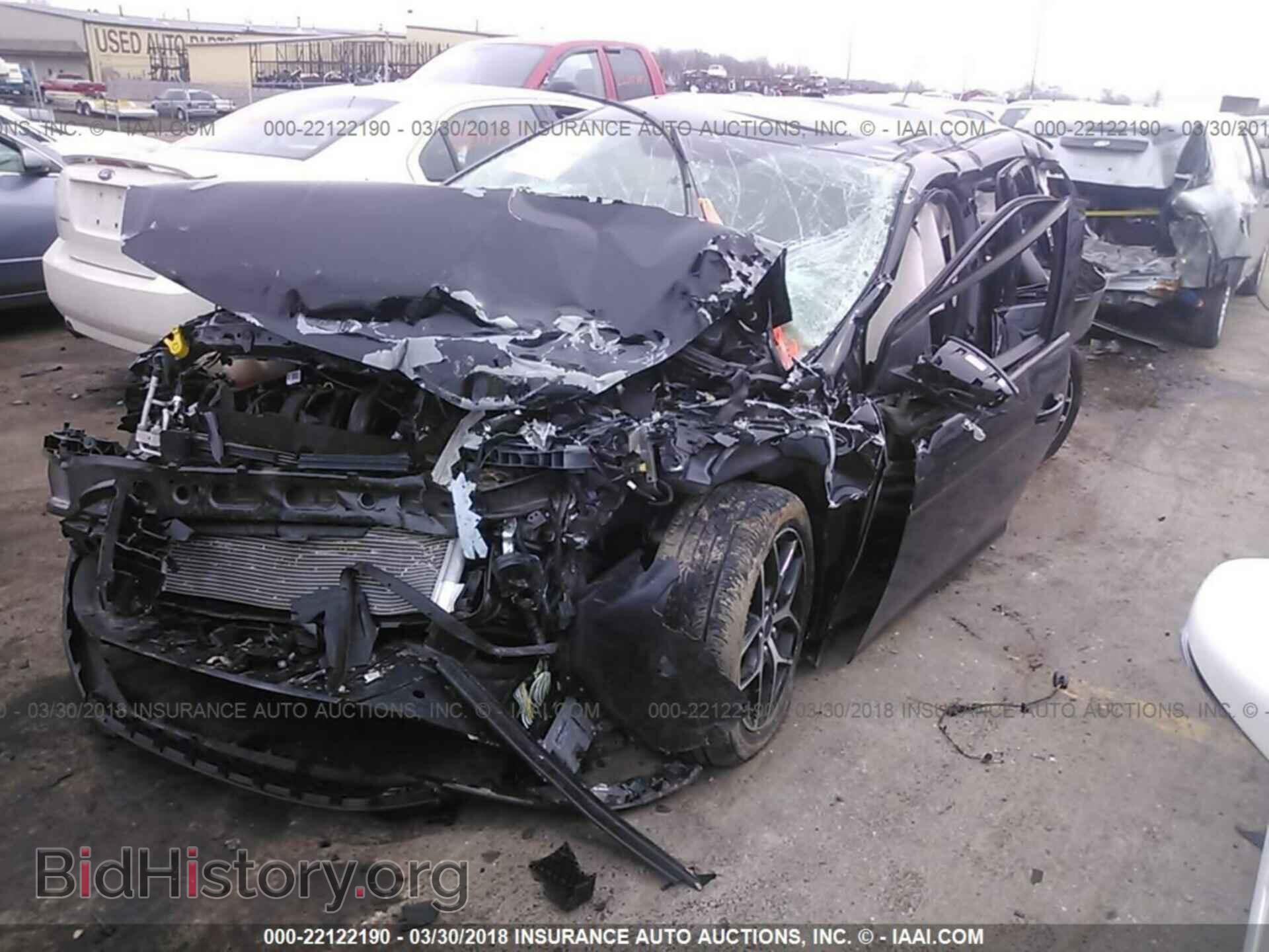 2017 Ford Focus - VIN: 1FADP3M20HL253748 - Photo 2