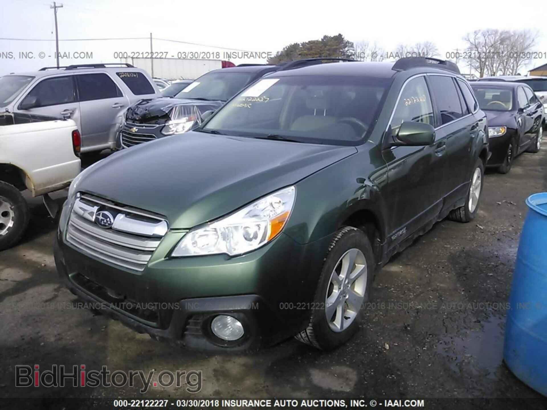 2014 Subaru Outback - VIN: 4S4BRCCC8E3265563 - Фото 2