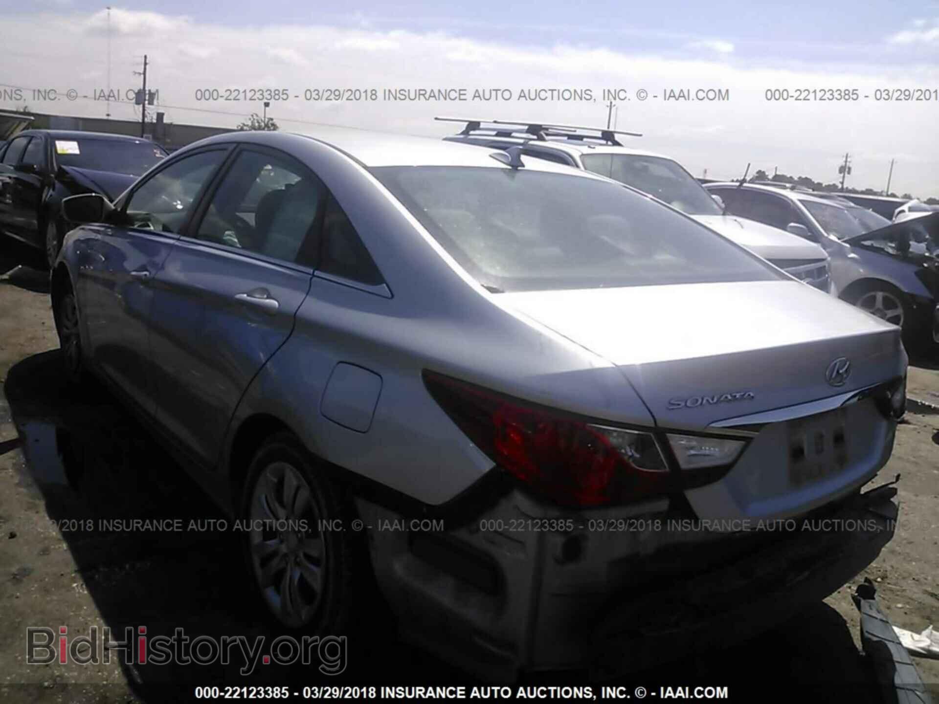 2012 Hyundai Sonata - VIN: 5NPEB4AC6CH331379 - Photo 3