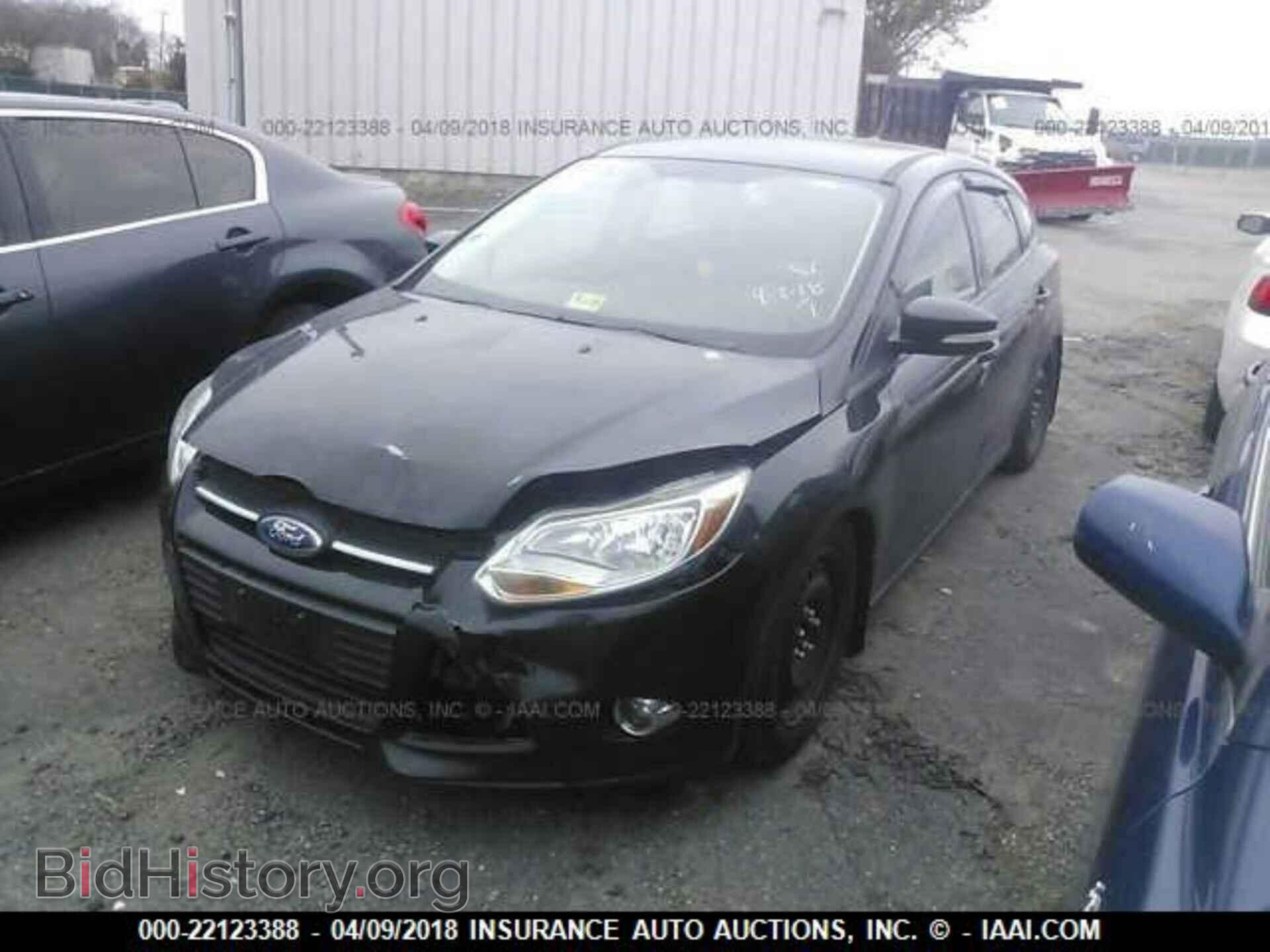2012 Ford Focus - VIN: 1FAHP3K29CL166895 - Photo 2
