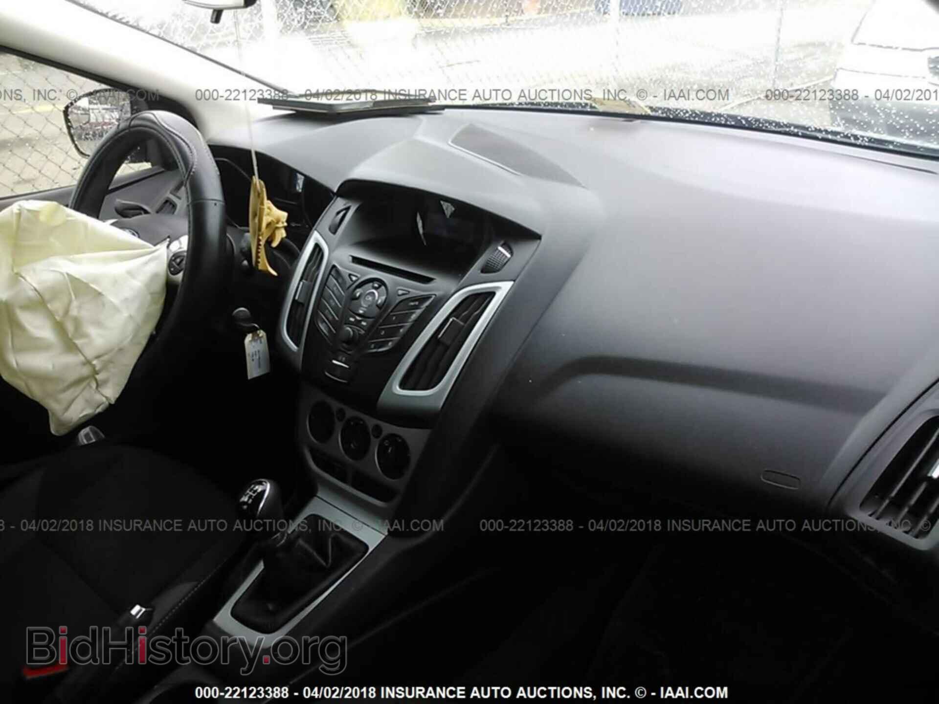 2012 Ford Focus - VIN: 1FAHP3K29CL166895 - Photo 5