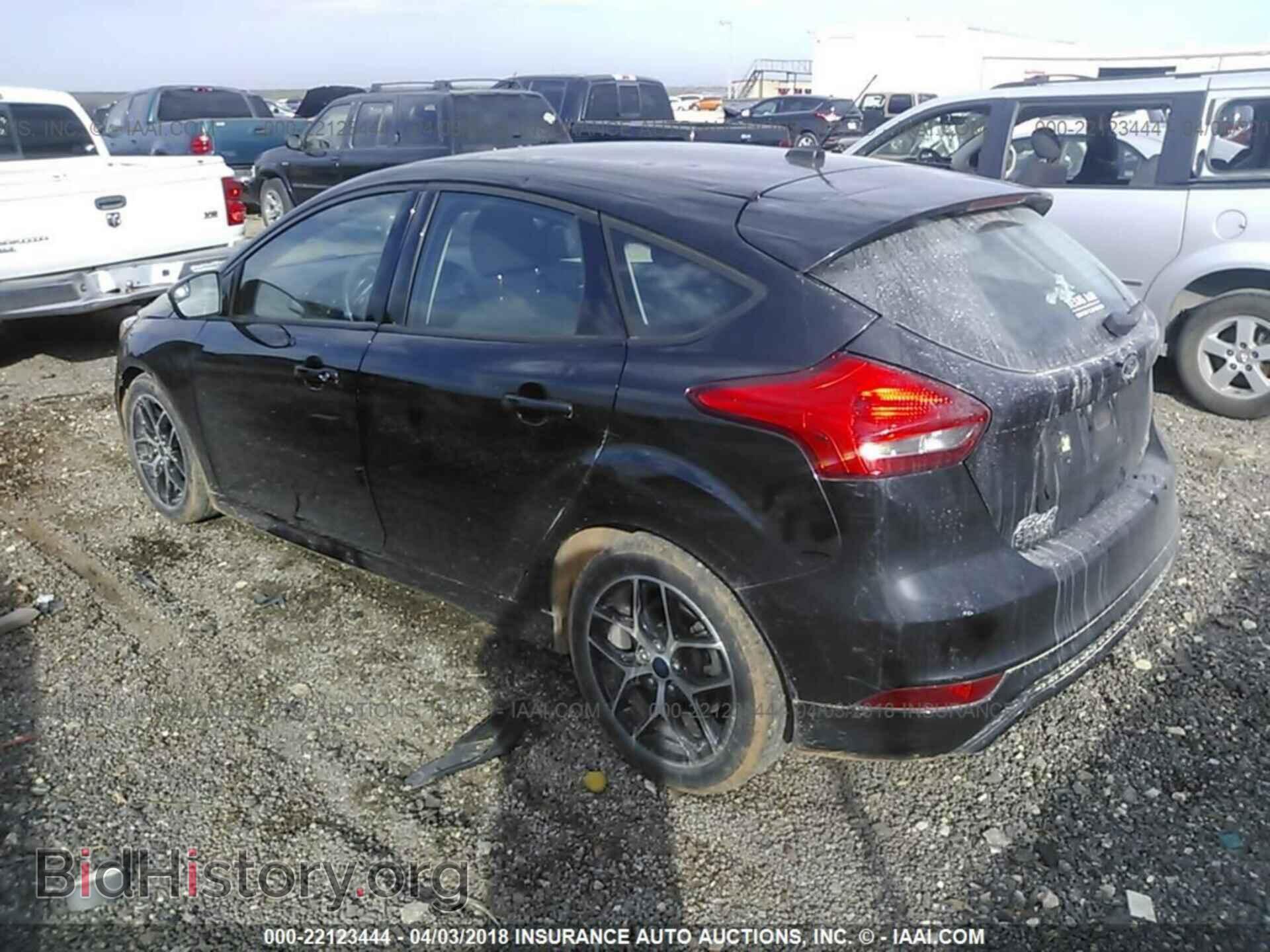 2015 Ford Focus - VIN: 1FADP3K20FL219728 - Photo 3
