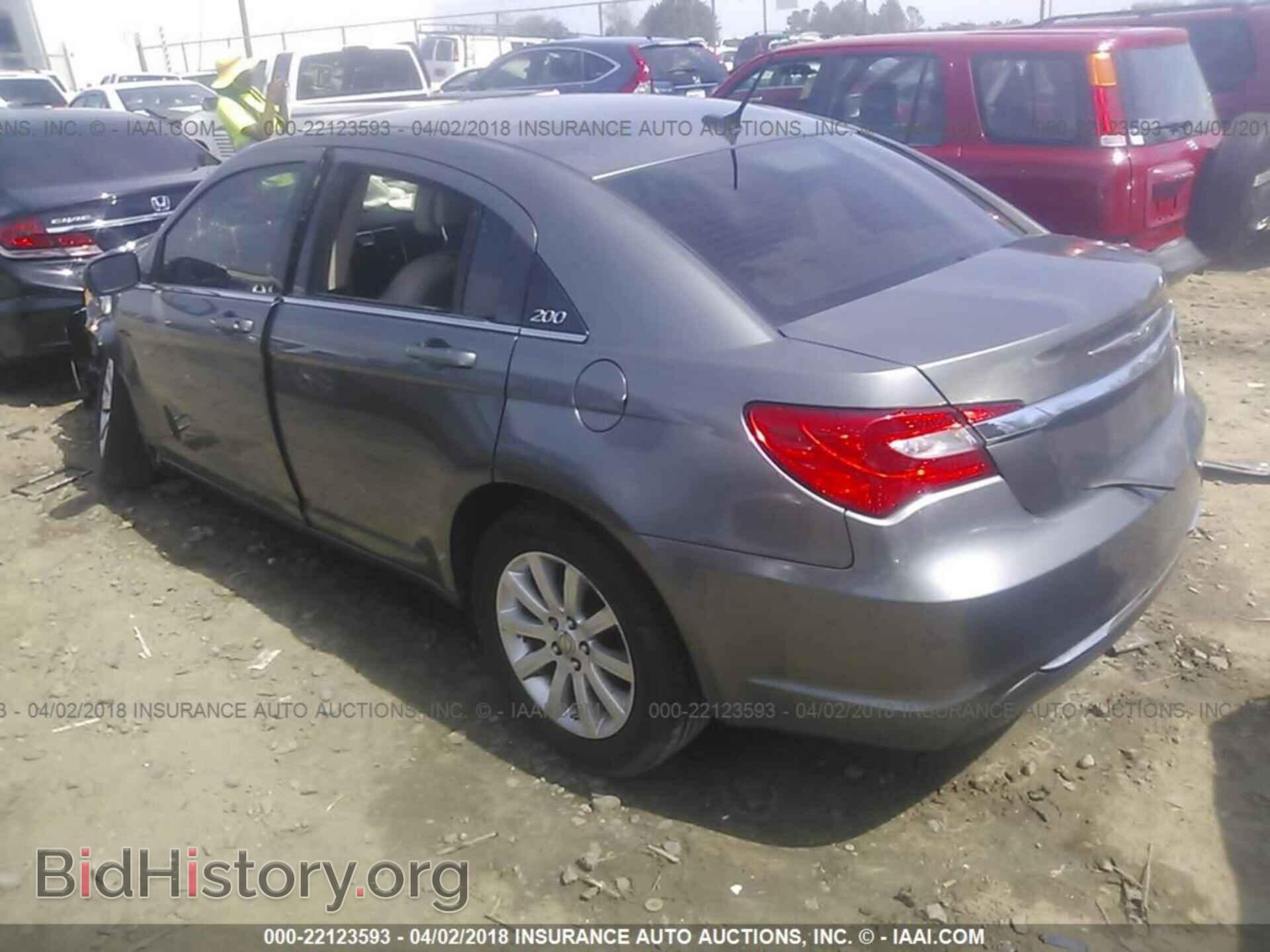2013 Chrysler 200 - VIN: 1C3CCBBB1DN578796 - Photo 3