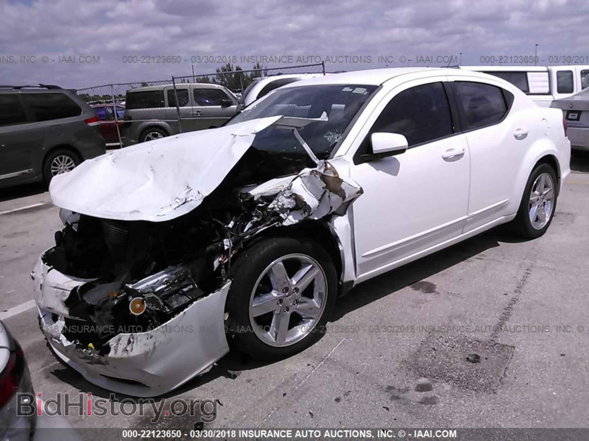 2011 Dodge Avenger - VIN: 1B3BD1FB1BN557115 - Photo 2
