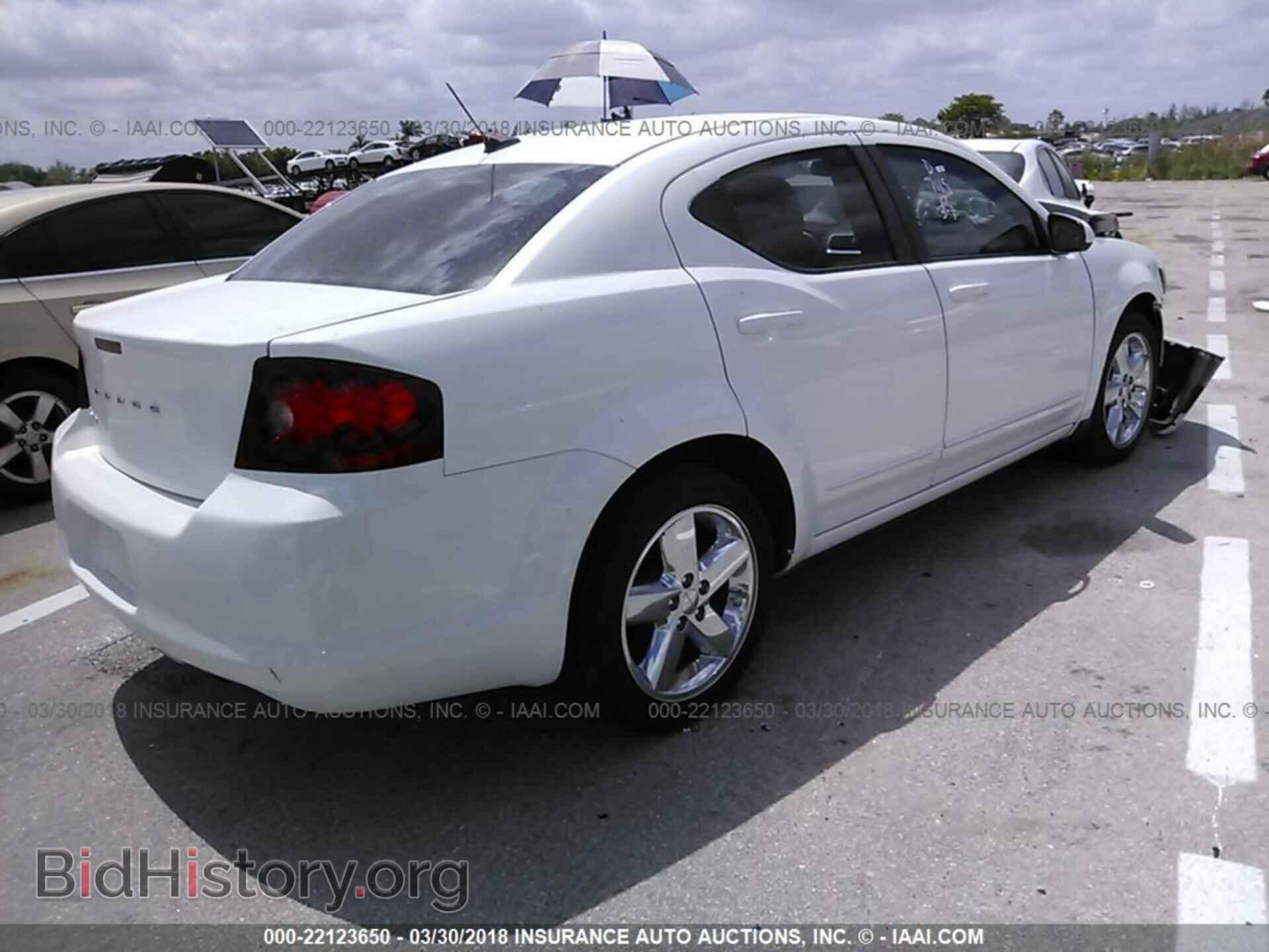2011 Dodge Avenger - VIN: 1B3BD1FB1BN557115 - Photo 4