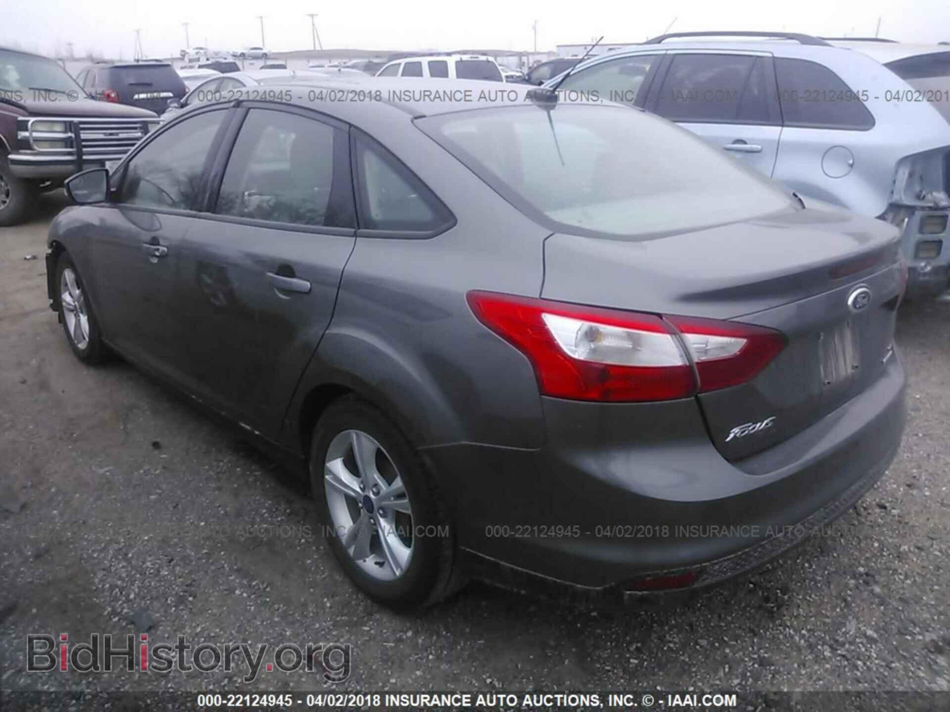 2014 Ford Focus - VIN: 1FADP3F22EL184165 - Photo 3