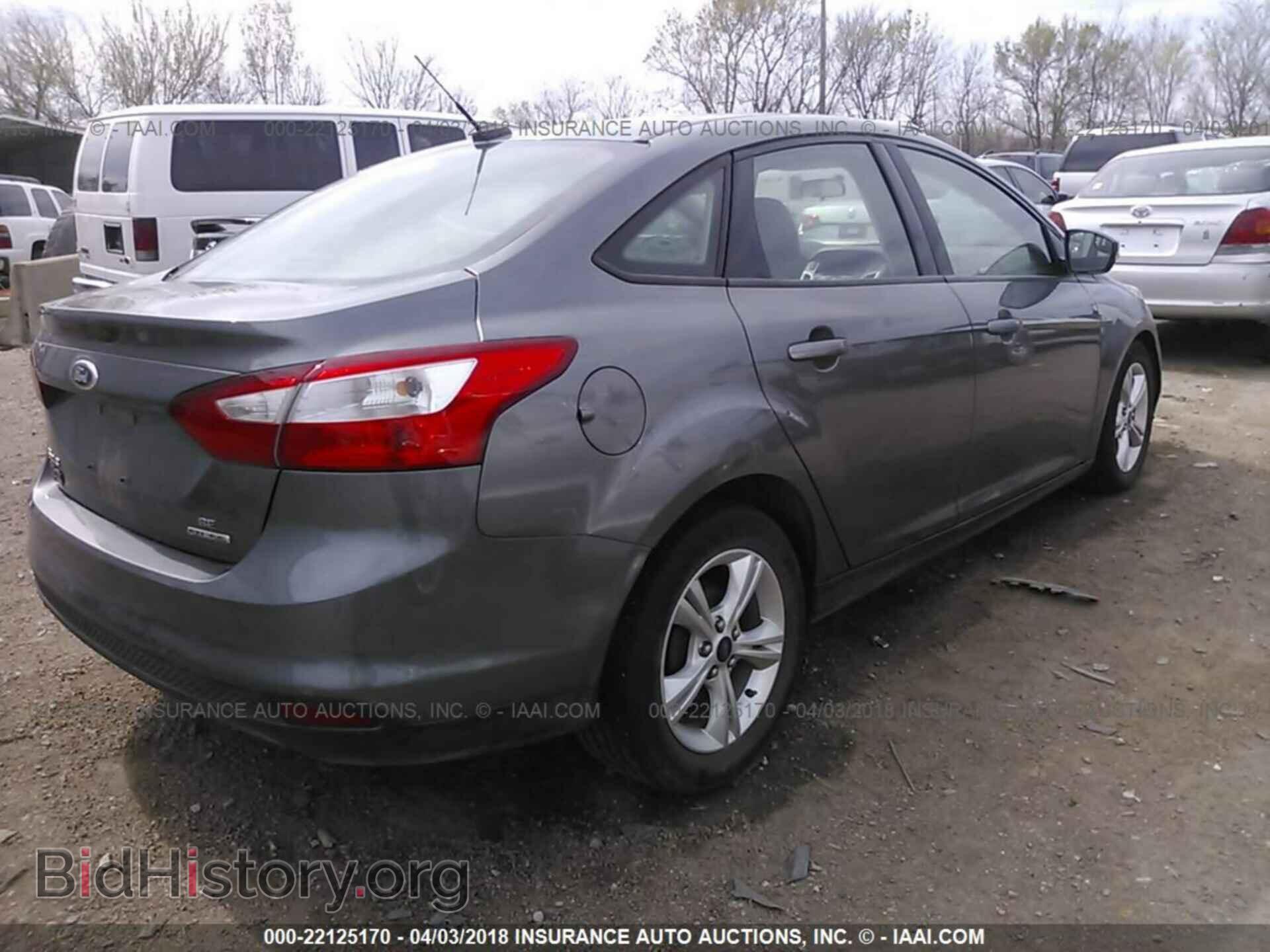 2014 Ford Focus - VIN: 1FADP3F2XEL440892 - Photo 4