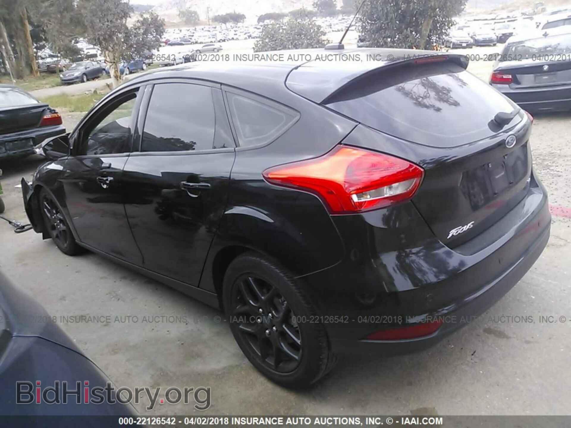 2016 Ford Focus - VIN: 1FADP3K24GL203369 - Фото 3