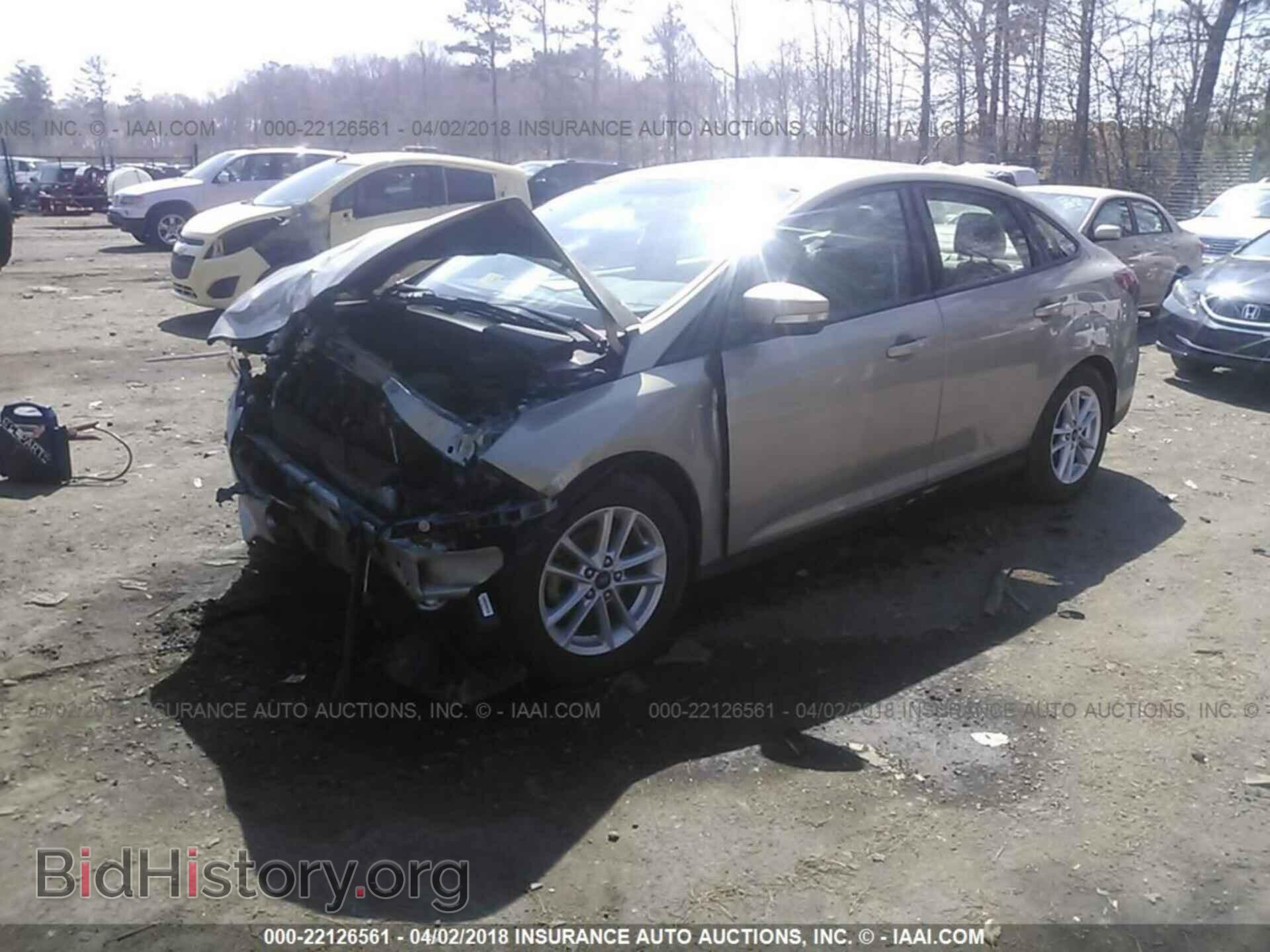 2016 Ford Focus - VIN: 1FADP3F27GL365331 - Photo 2